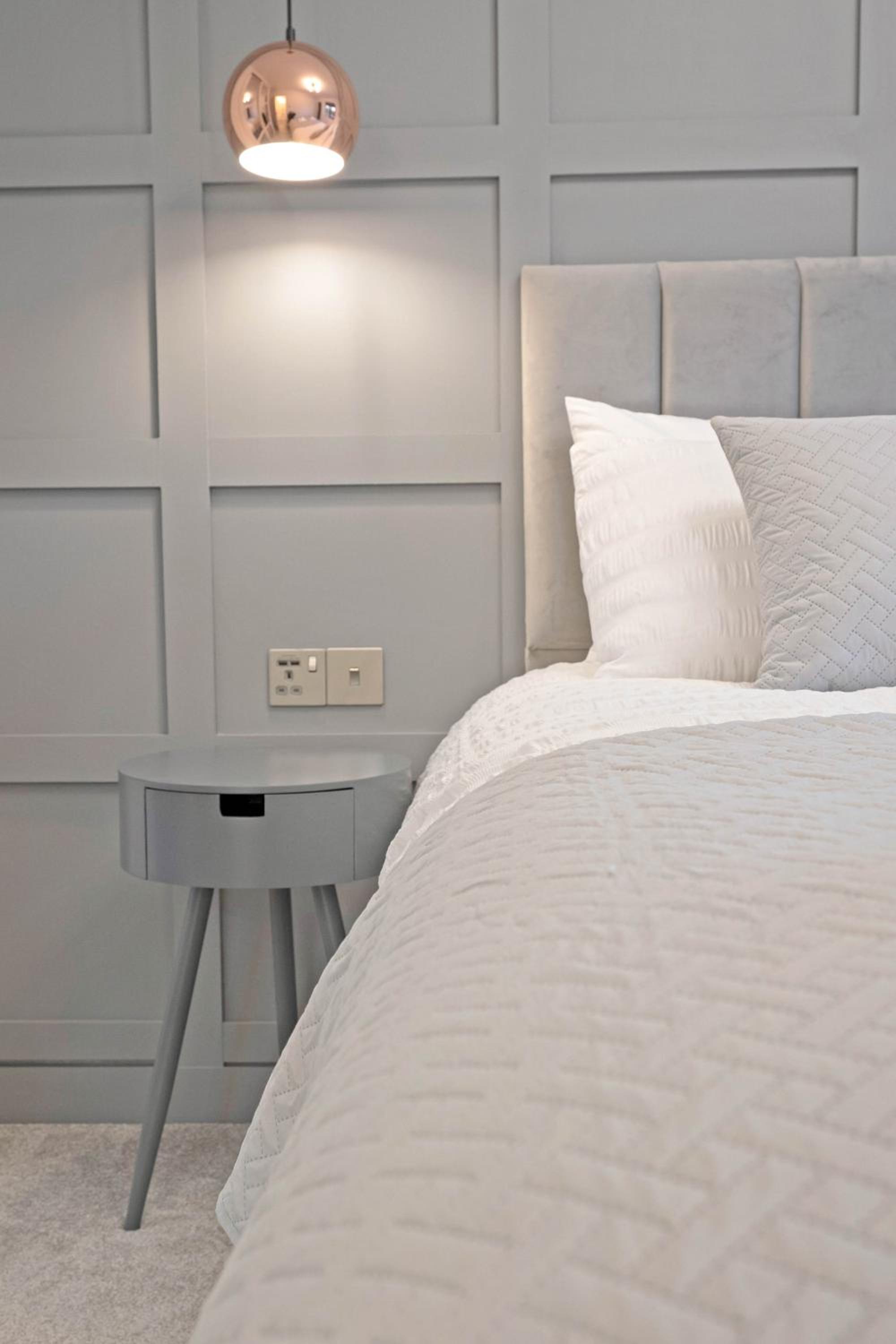 One-Bedroom House - Photo 36