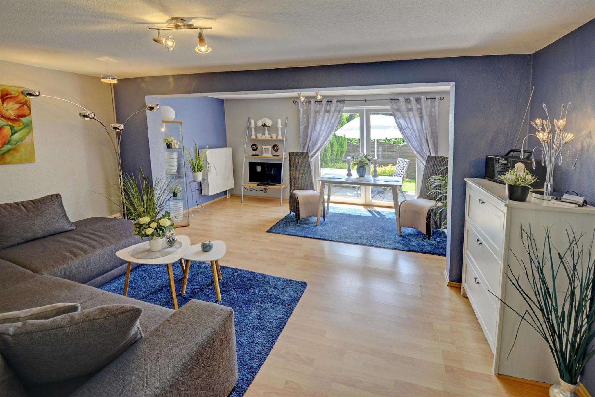 One-Bedroom Apartment with Shower photo 1