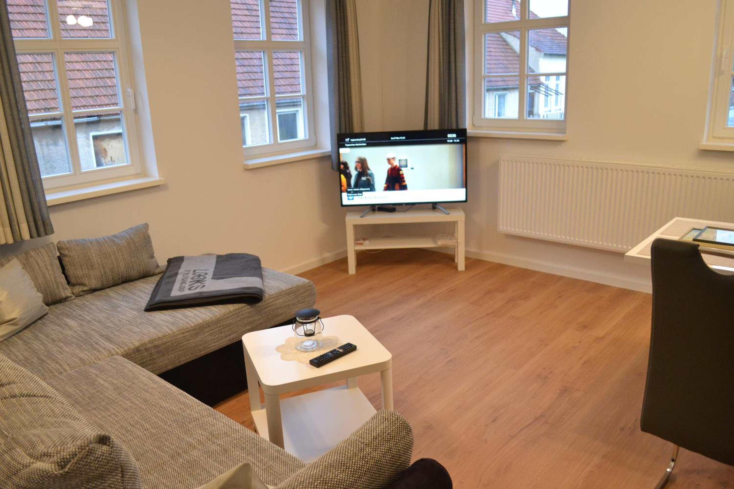One-Bedroom Apartment photo 1