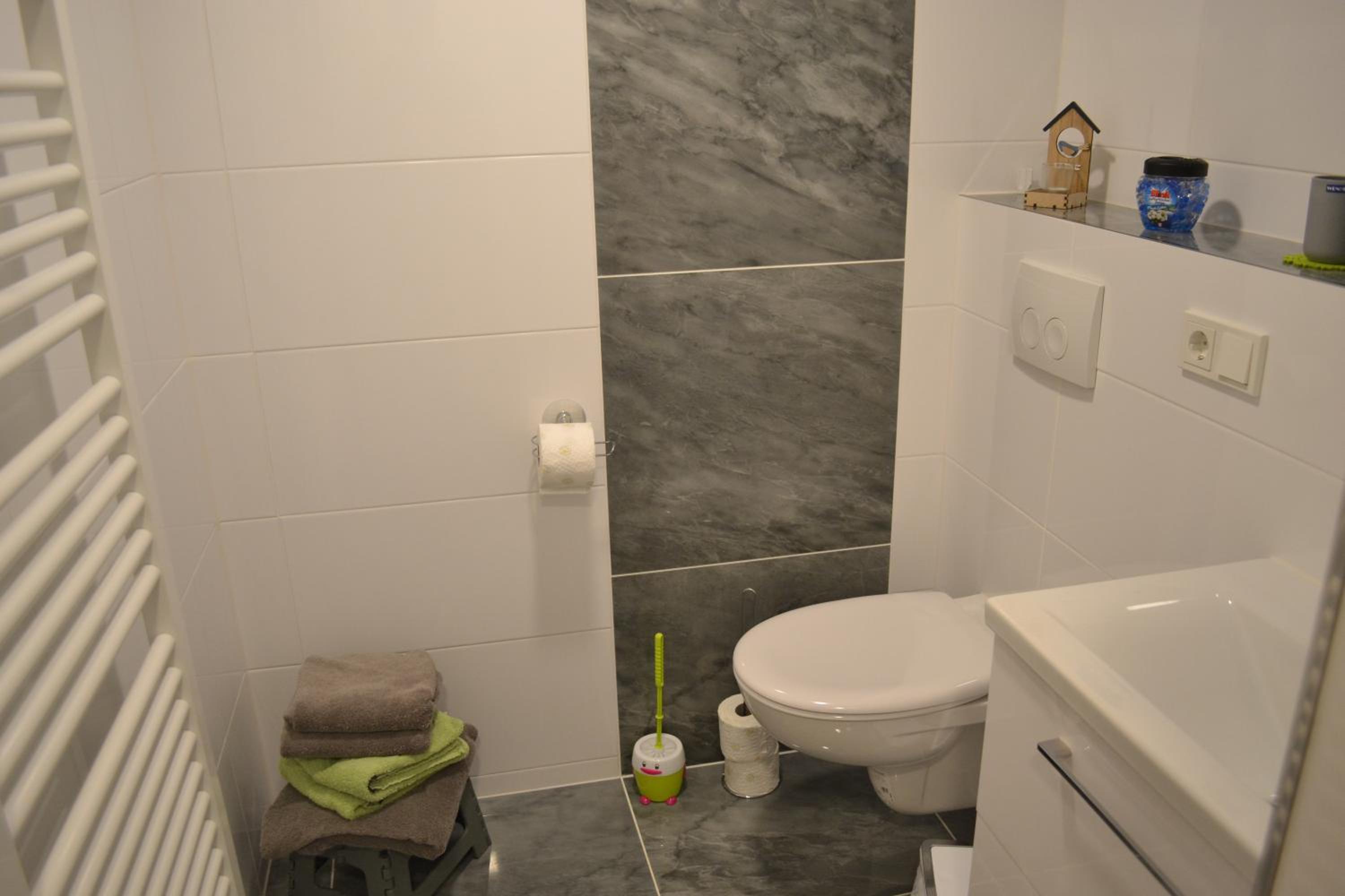 One-Bedroom Apartment photo 3