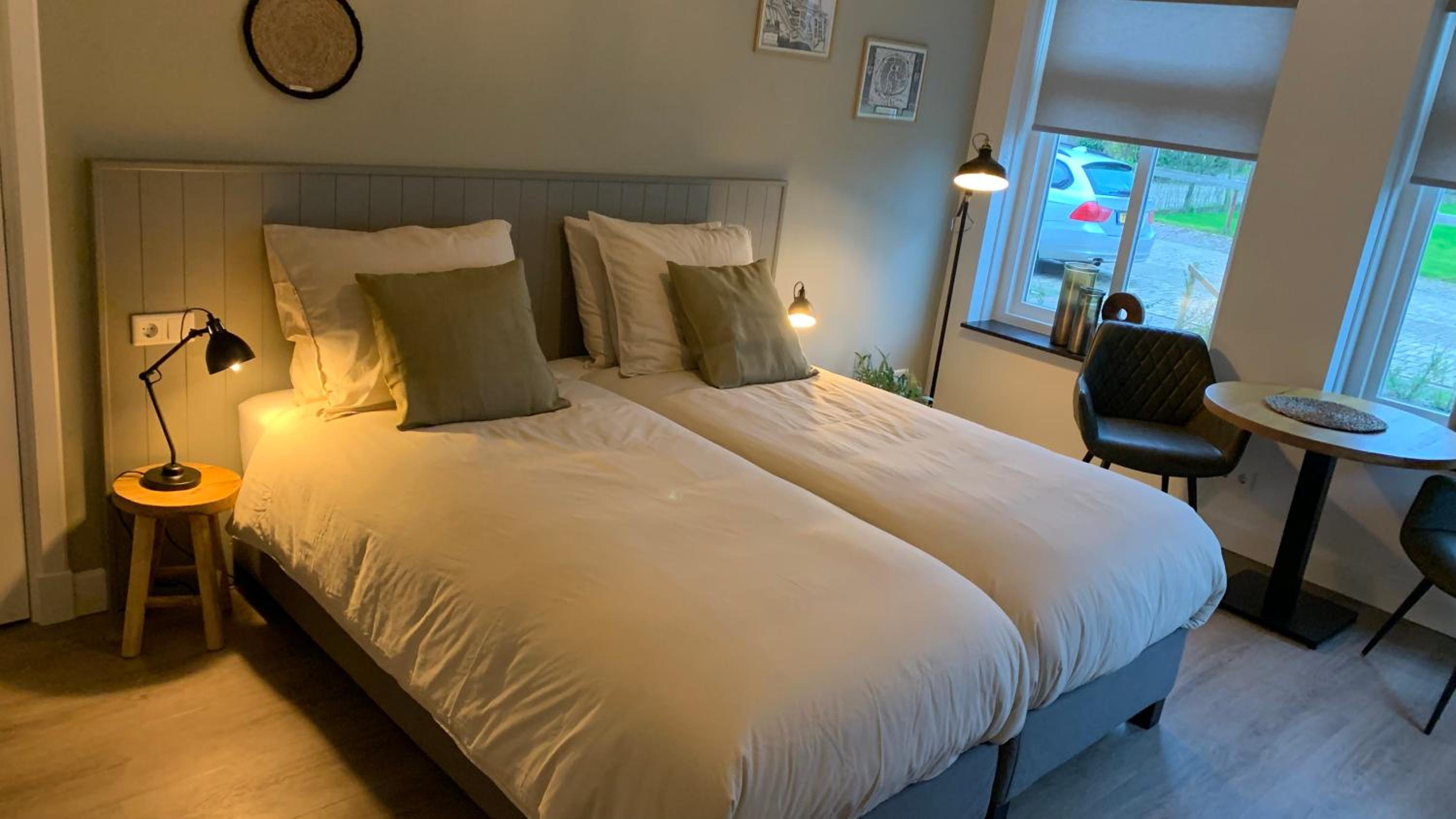 Deluxe Double Room with Shower photo 3