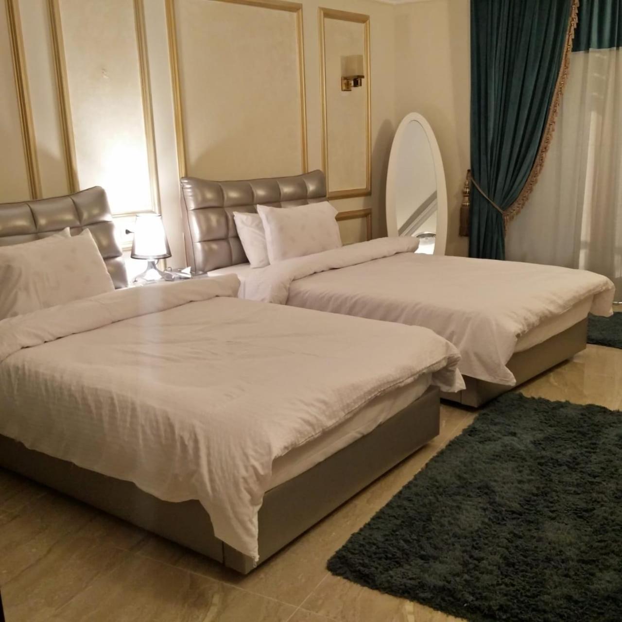 Family Suite with City View - Egyptians & Residents Only photo 3