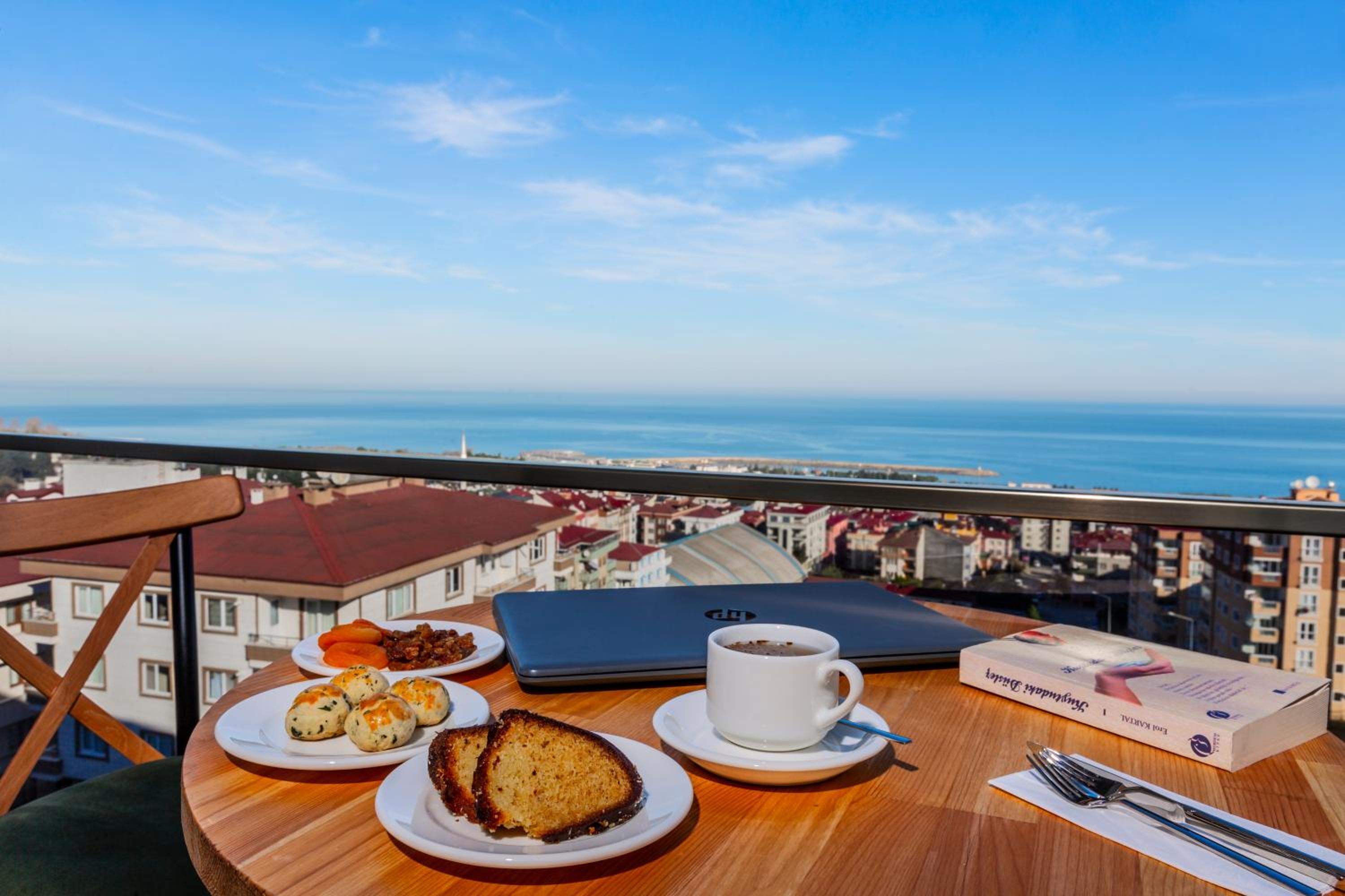 Superior Suite with Sea View - Photo 2