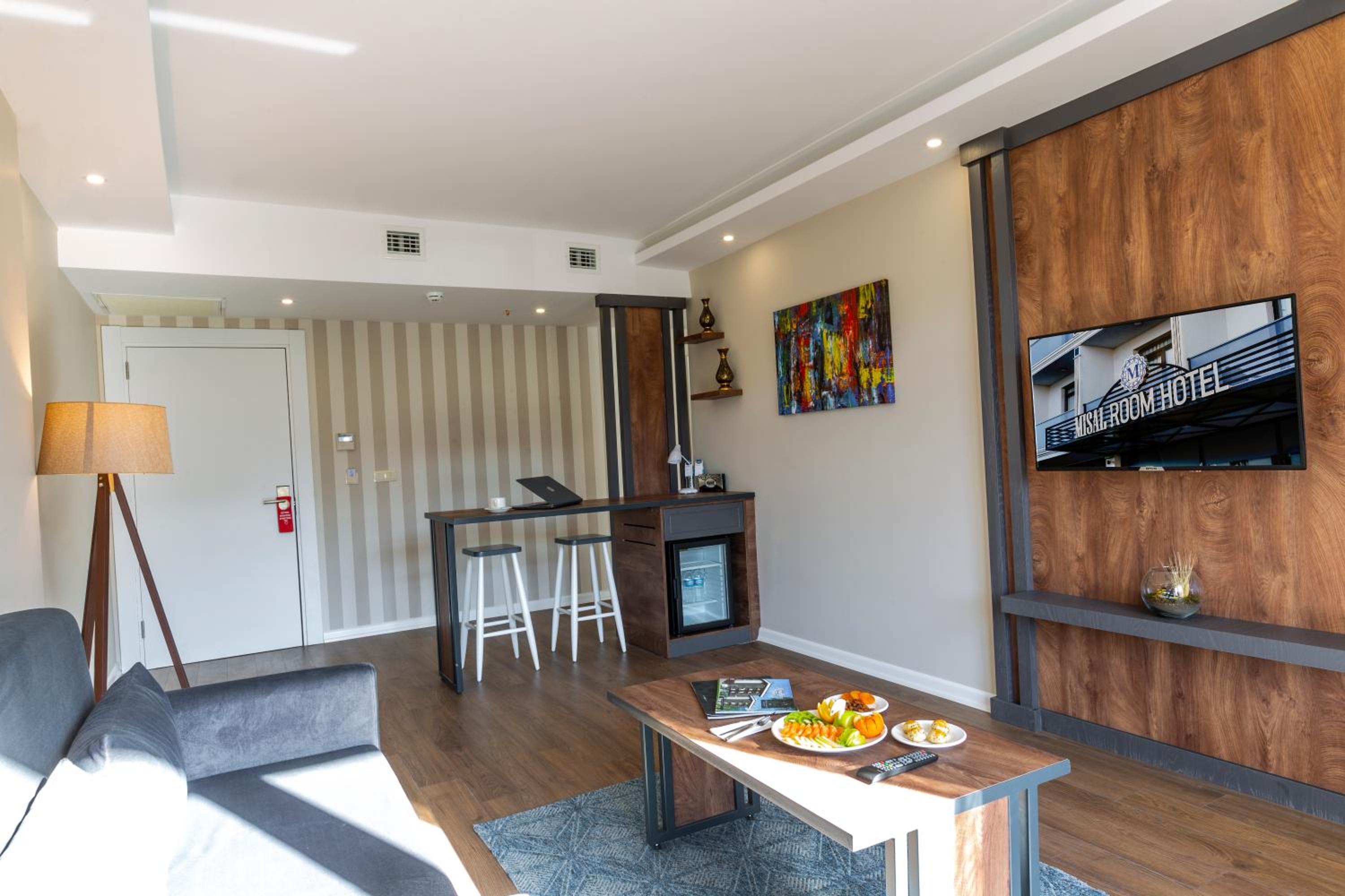 Suite - Photo 2