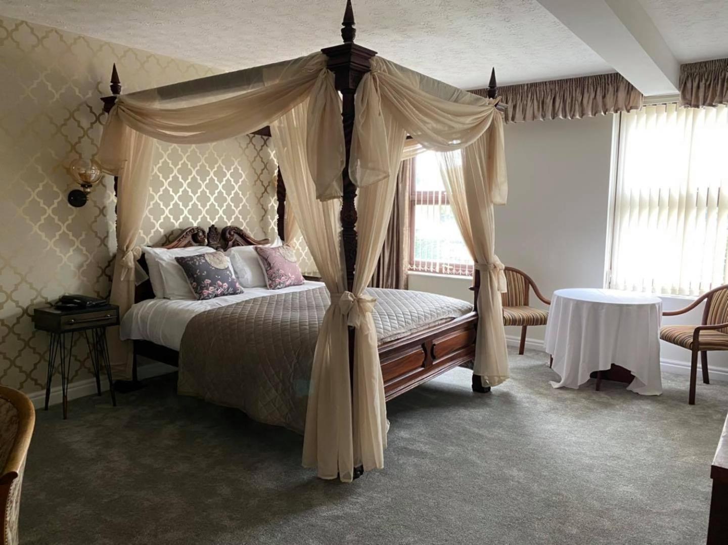 Superior King Room photo 2