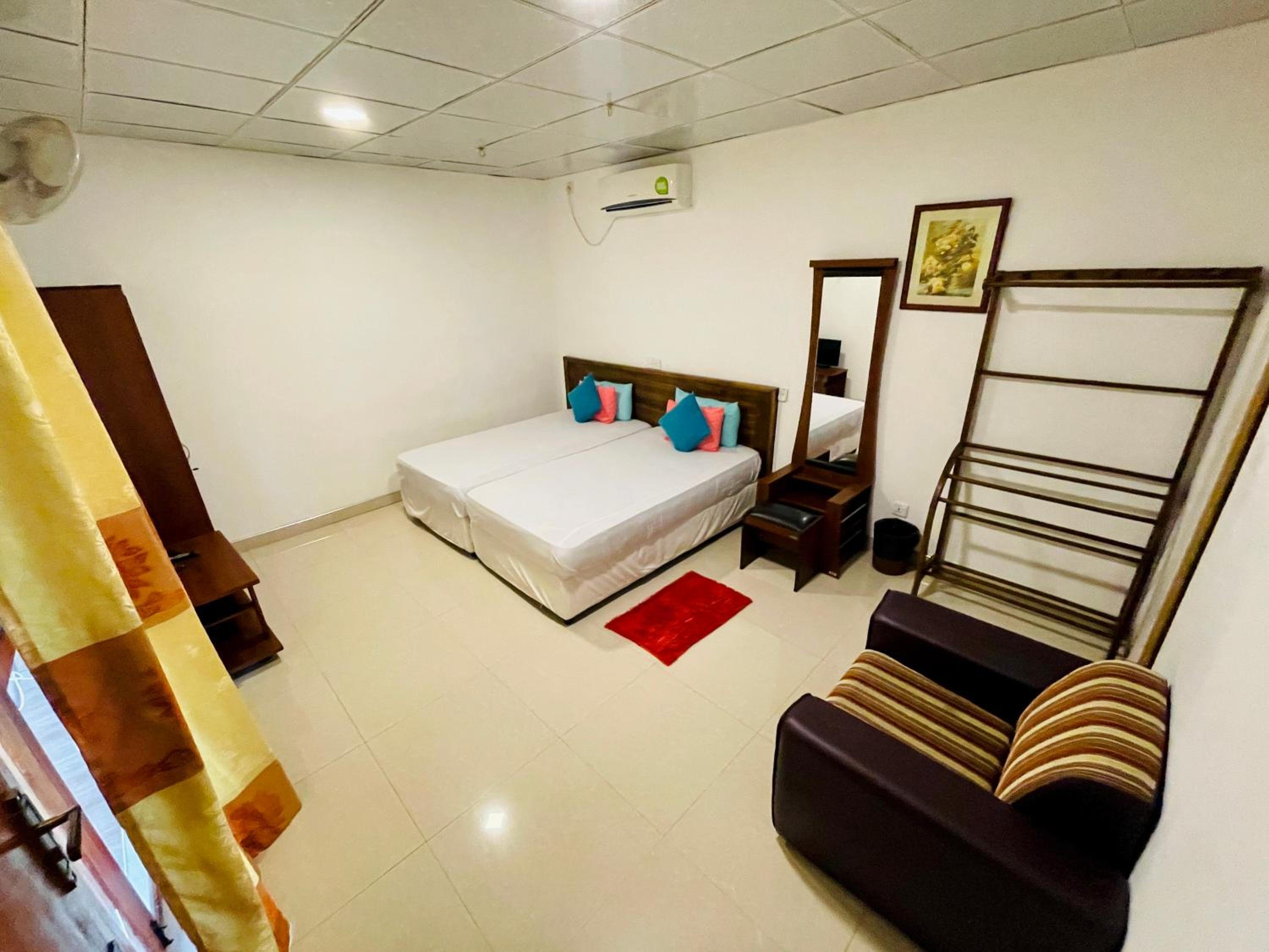 Deluxe Twin Room with Pool View