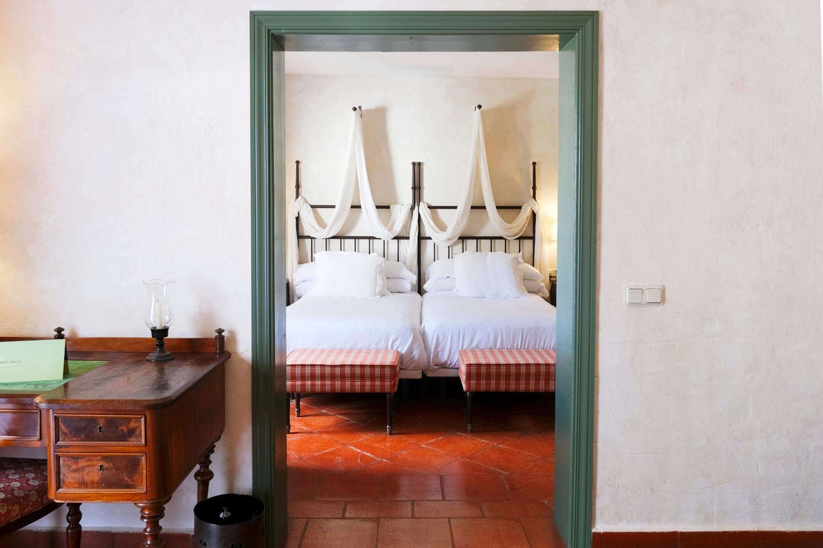 Junior Suite with Terrace - Photo 15