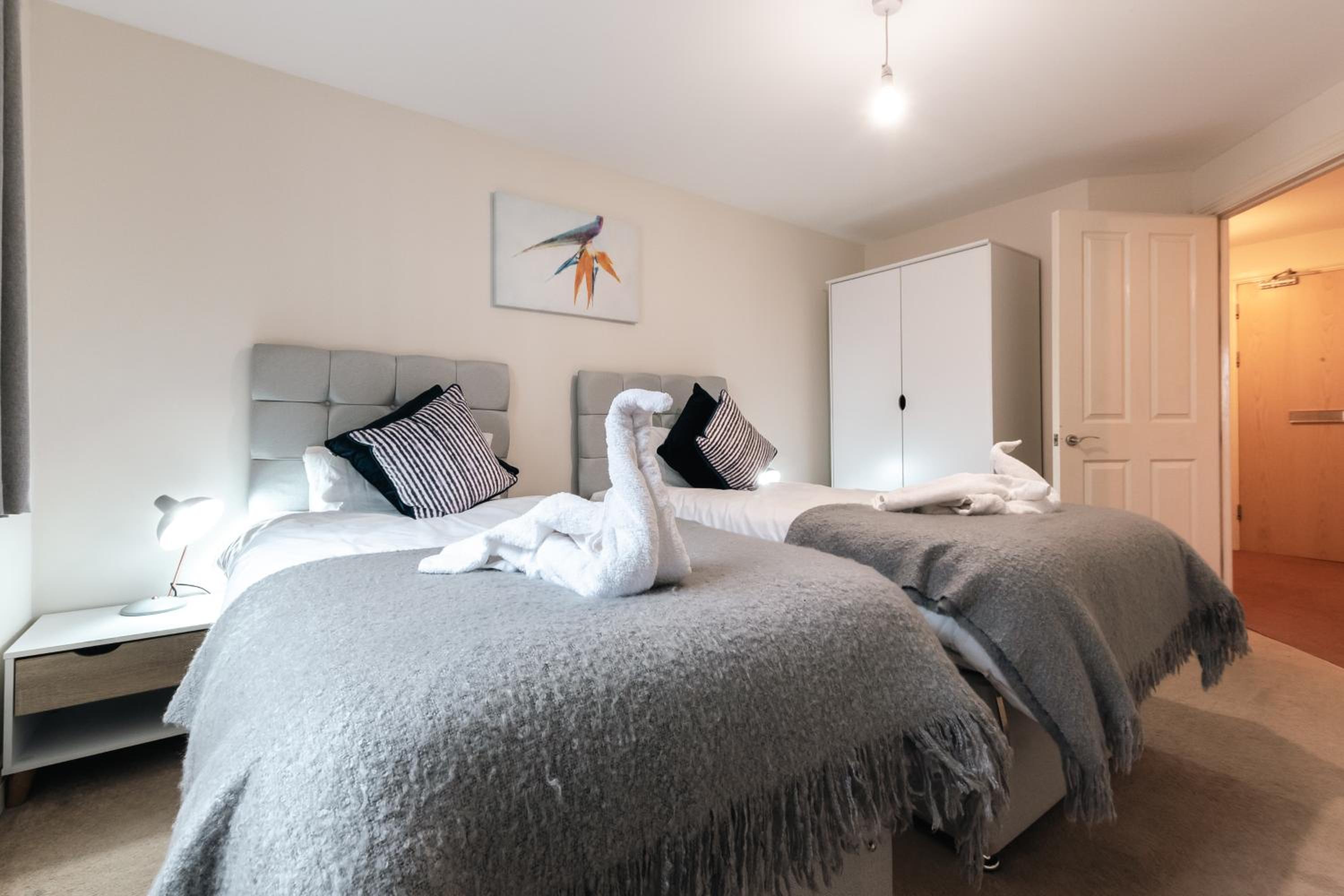 Three-Bedroom Apartment - Photo 19