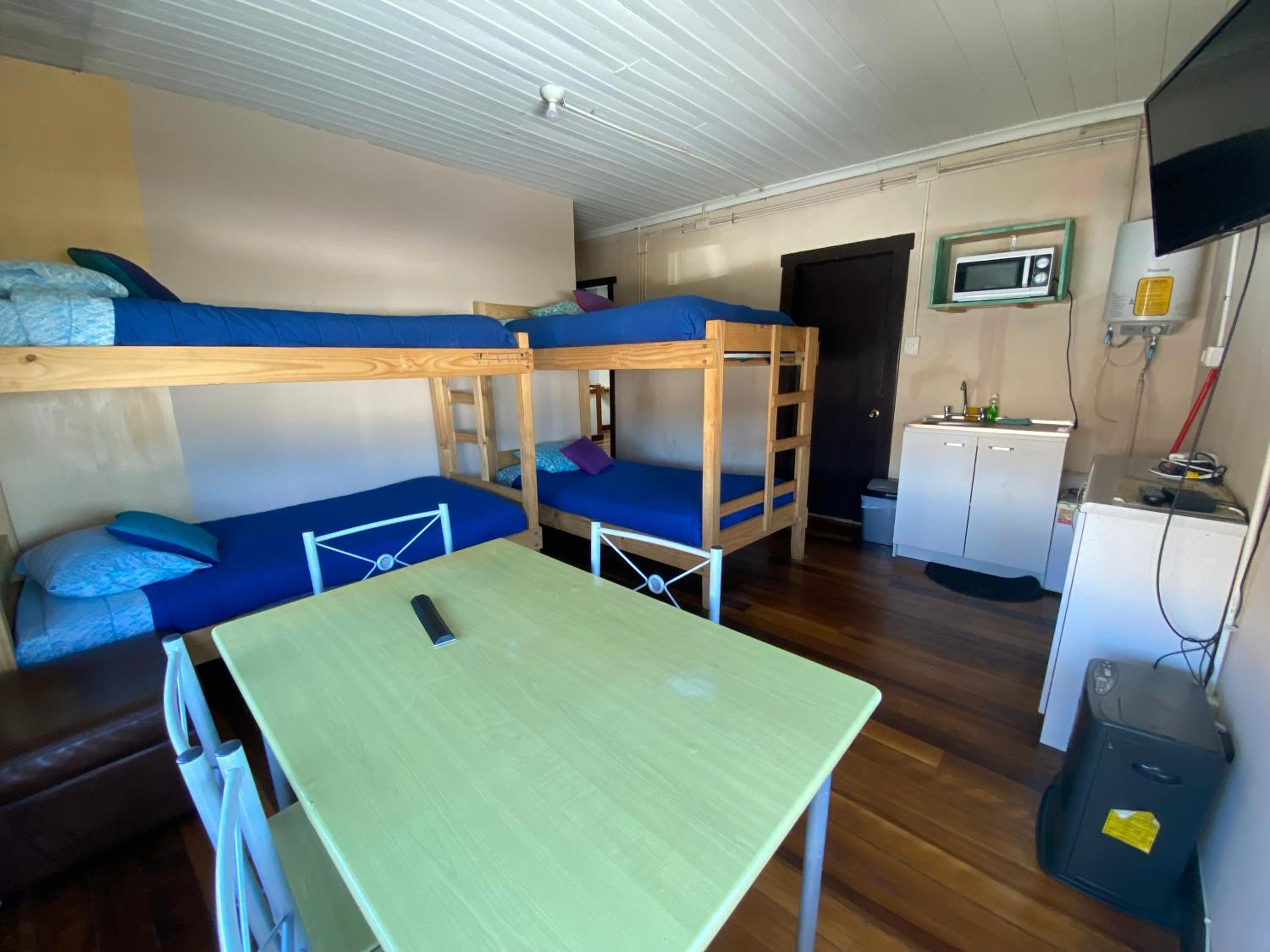 Quadruple Room With Private Bathroom photo 2