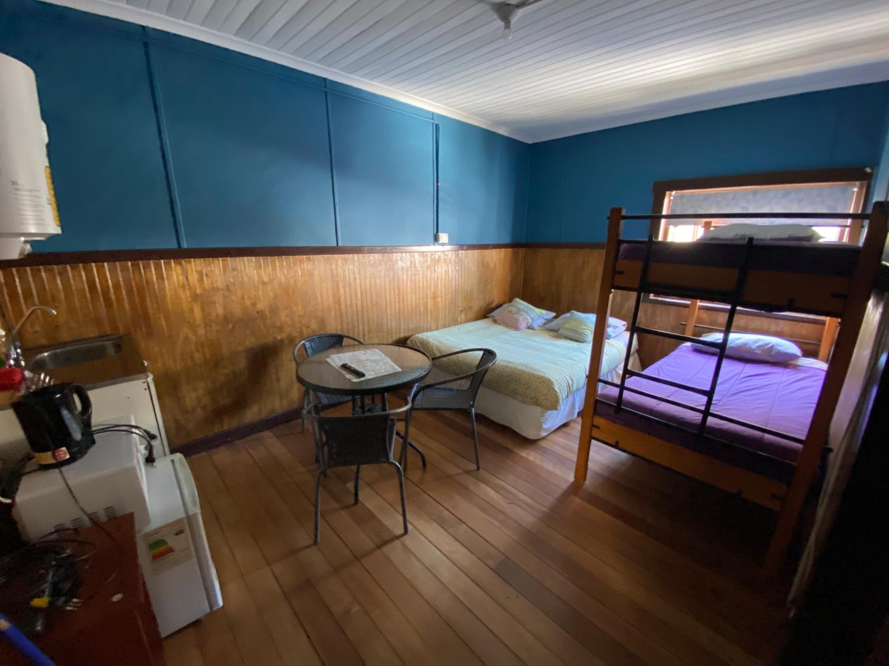 Quadruple Room With Private Bathroom photo 1