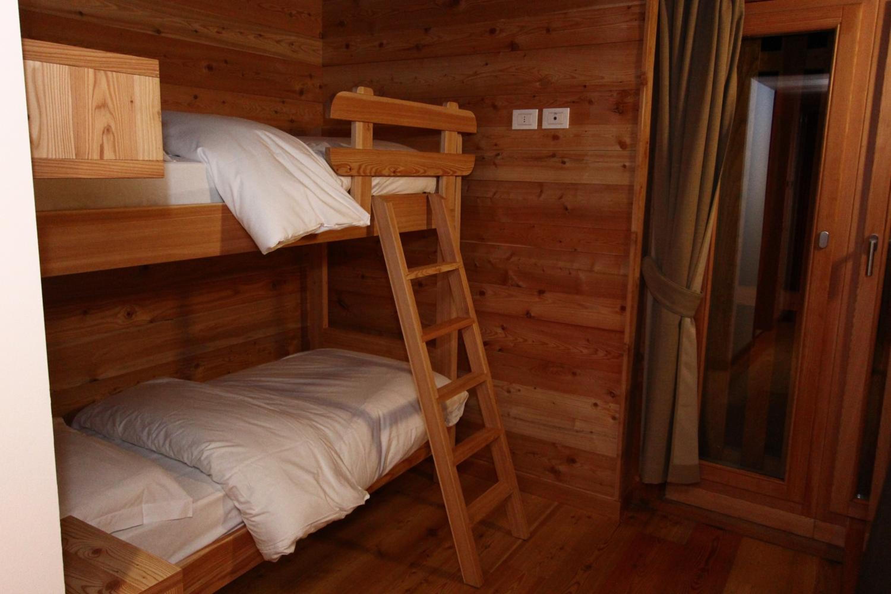 Duplex Quadruple Room - Photo 3