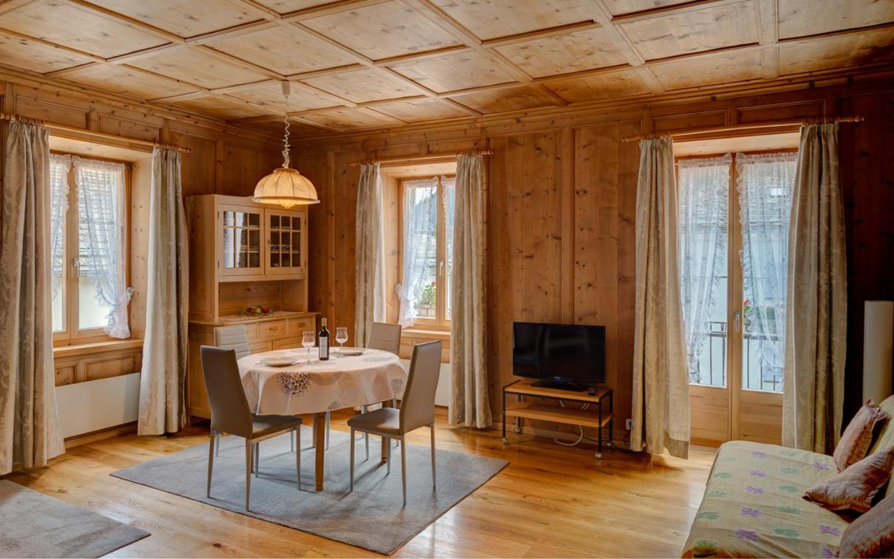 Suite (1-2 Adults)