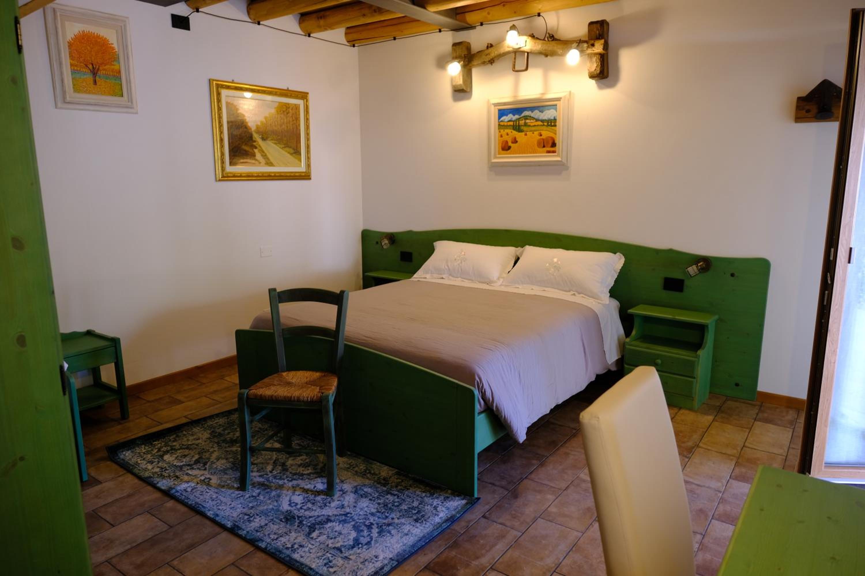 Triple Room with Private Bathroom - Photo 8