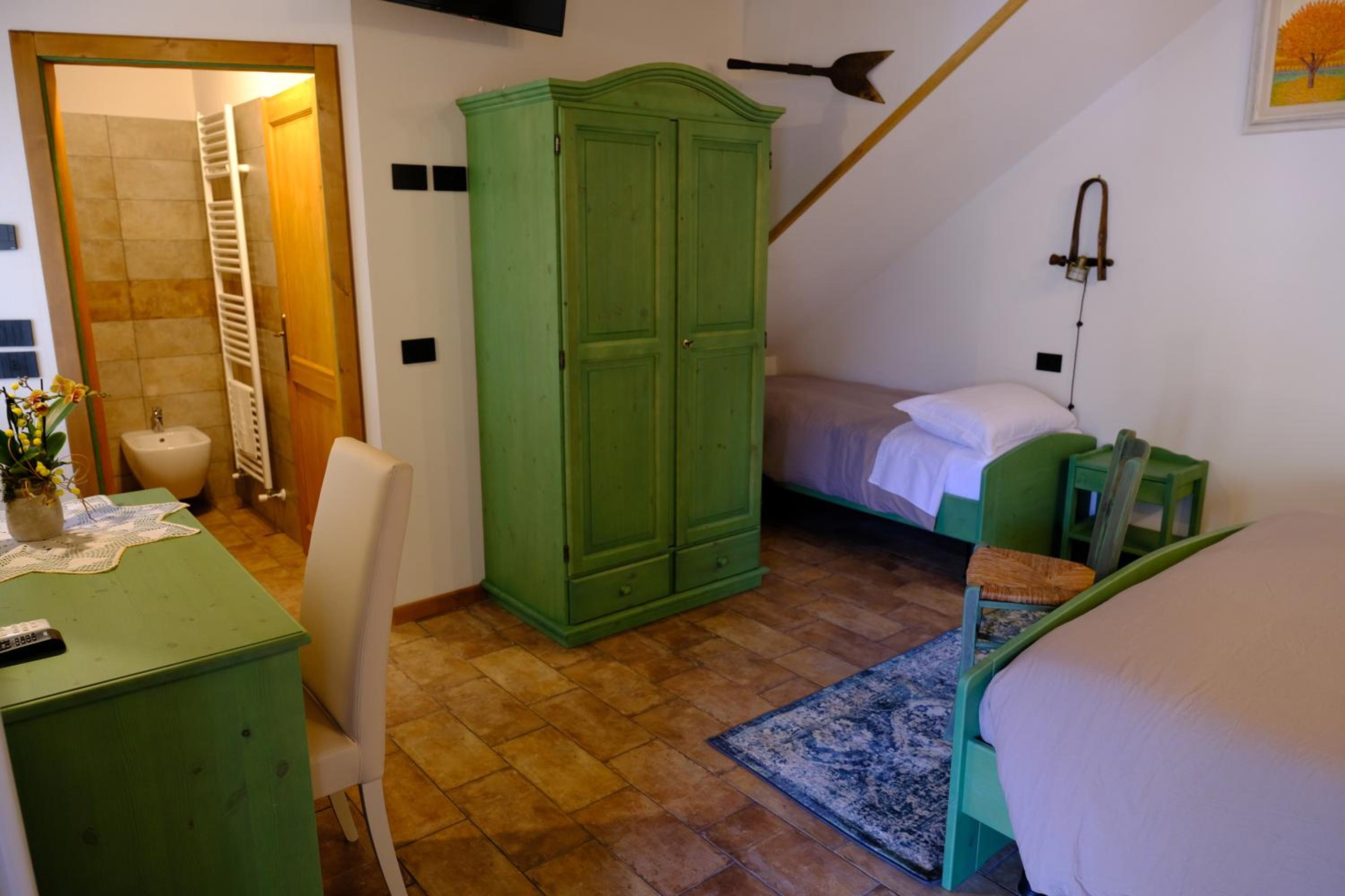 Triple Room with Private Bathroom - Photo 1