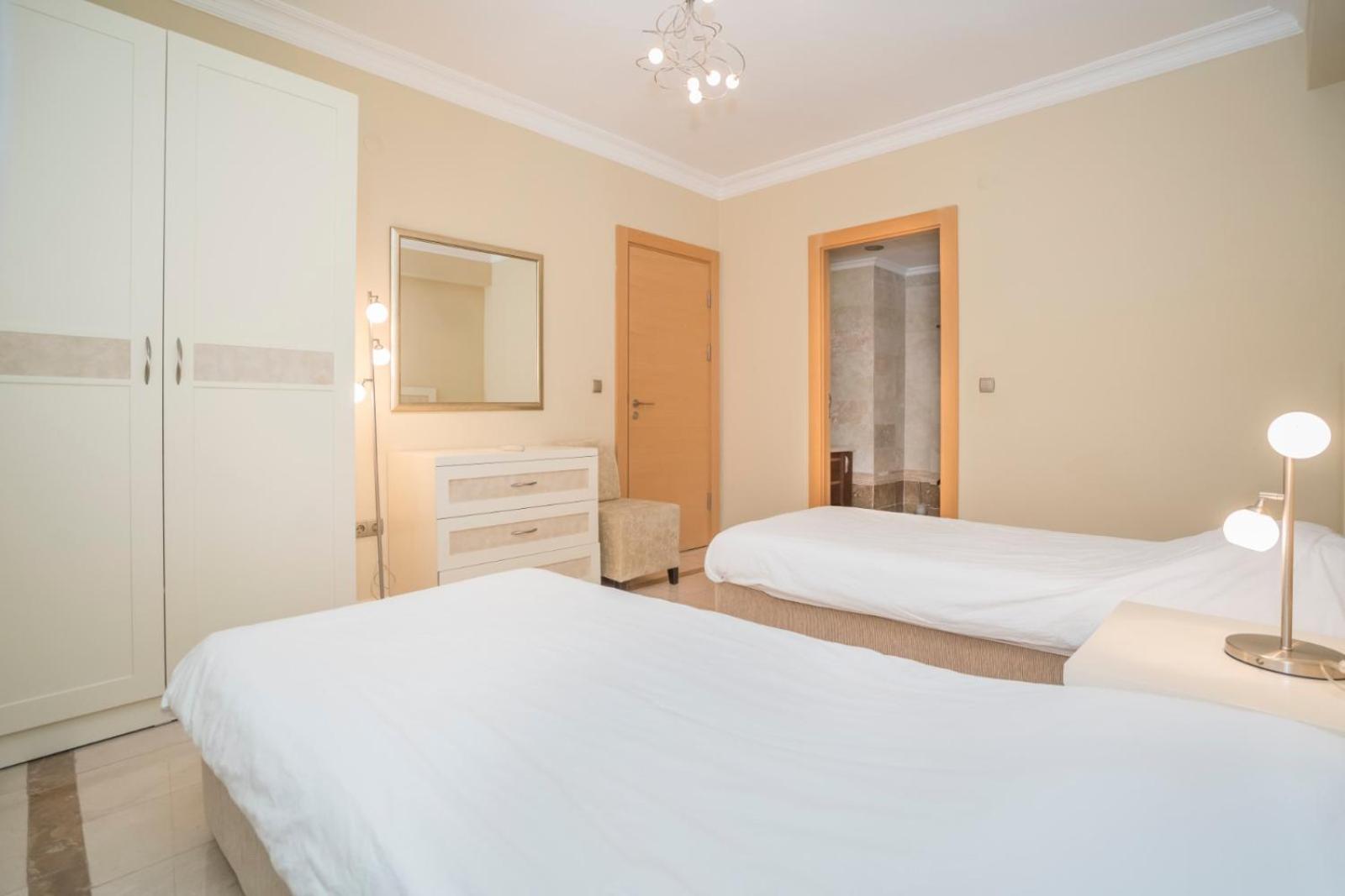 Suite with Mountain View