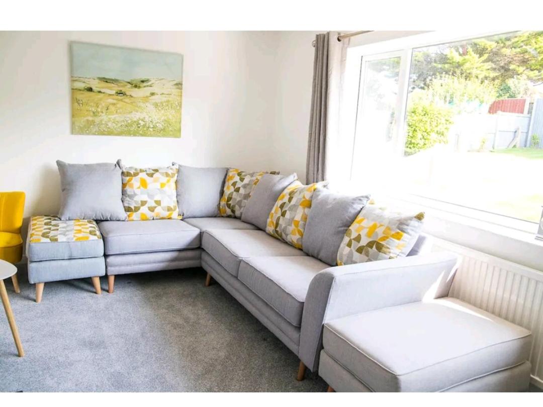 Three-Bedroom House photo 2
