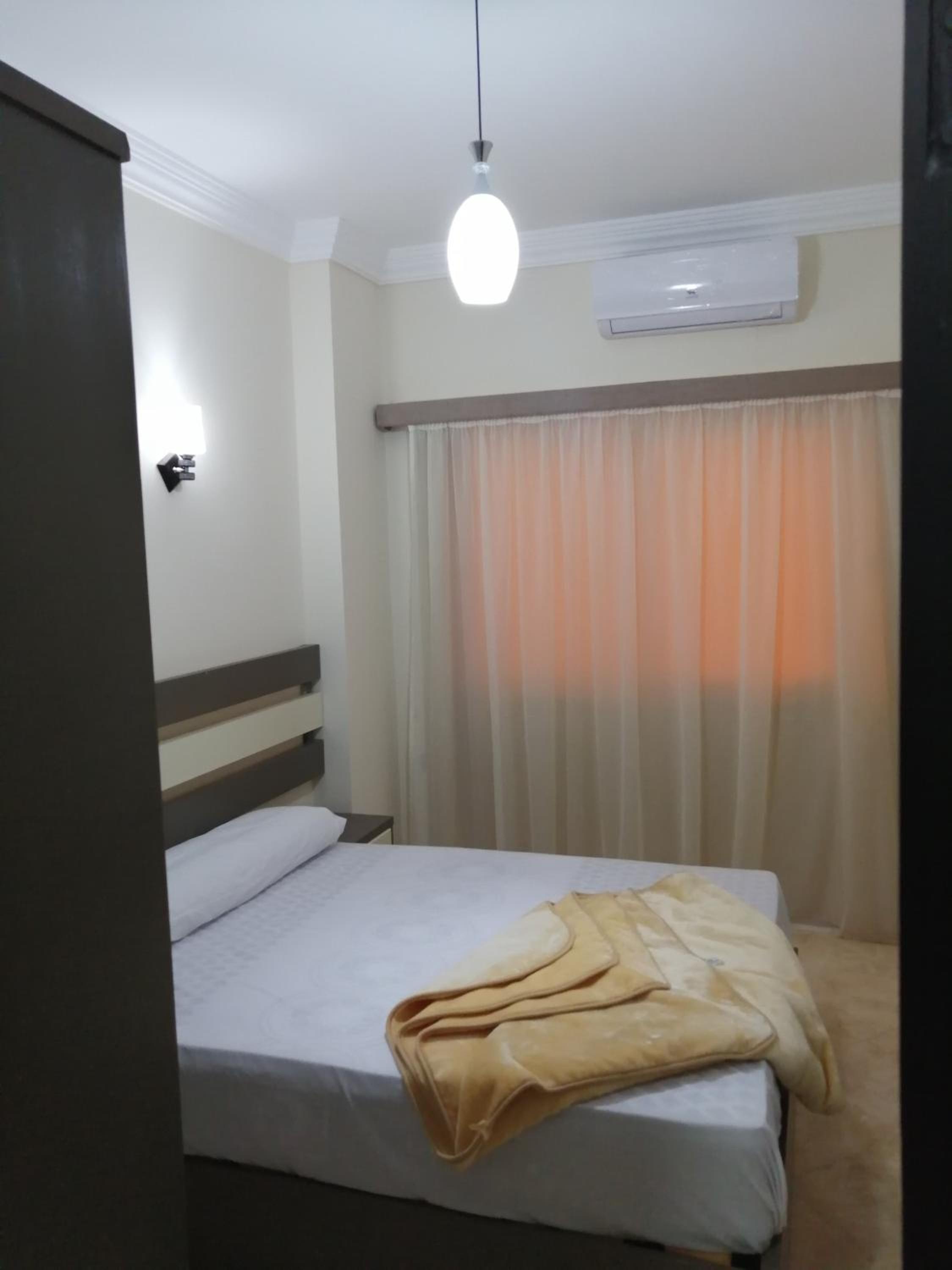 One-Bedroom Apartment - Photo 9