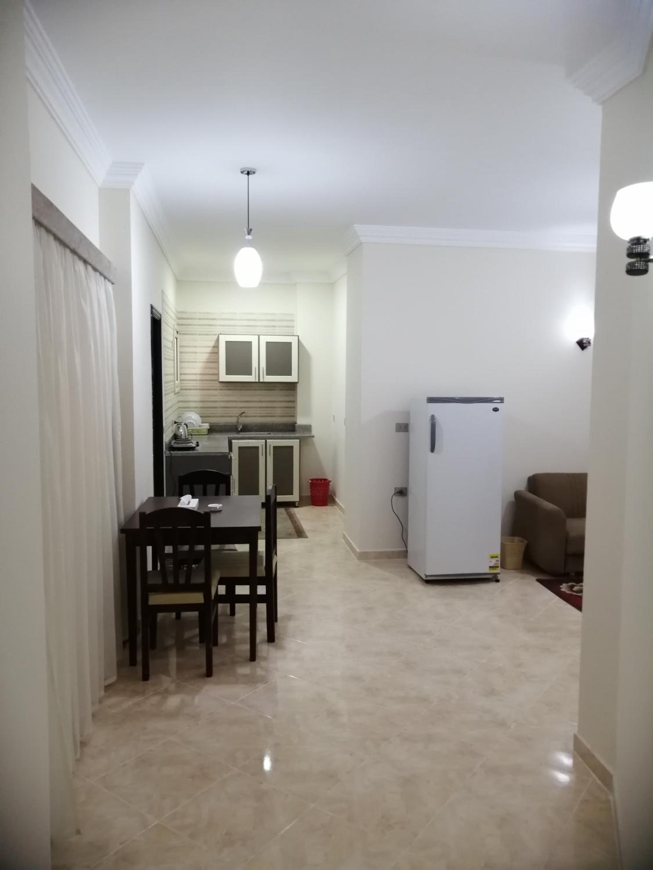 One-Bedroom Apartment - Photo 6