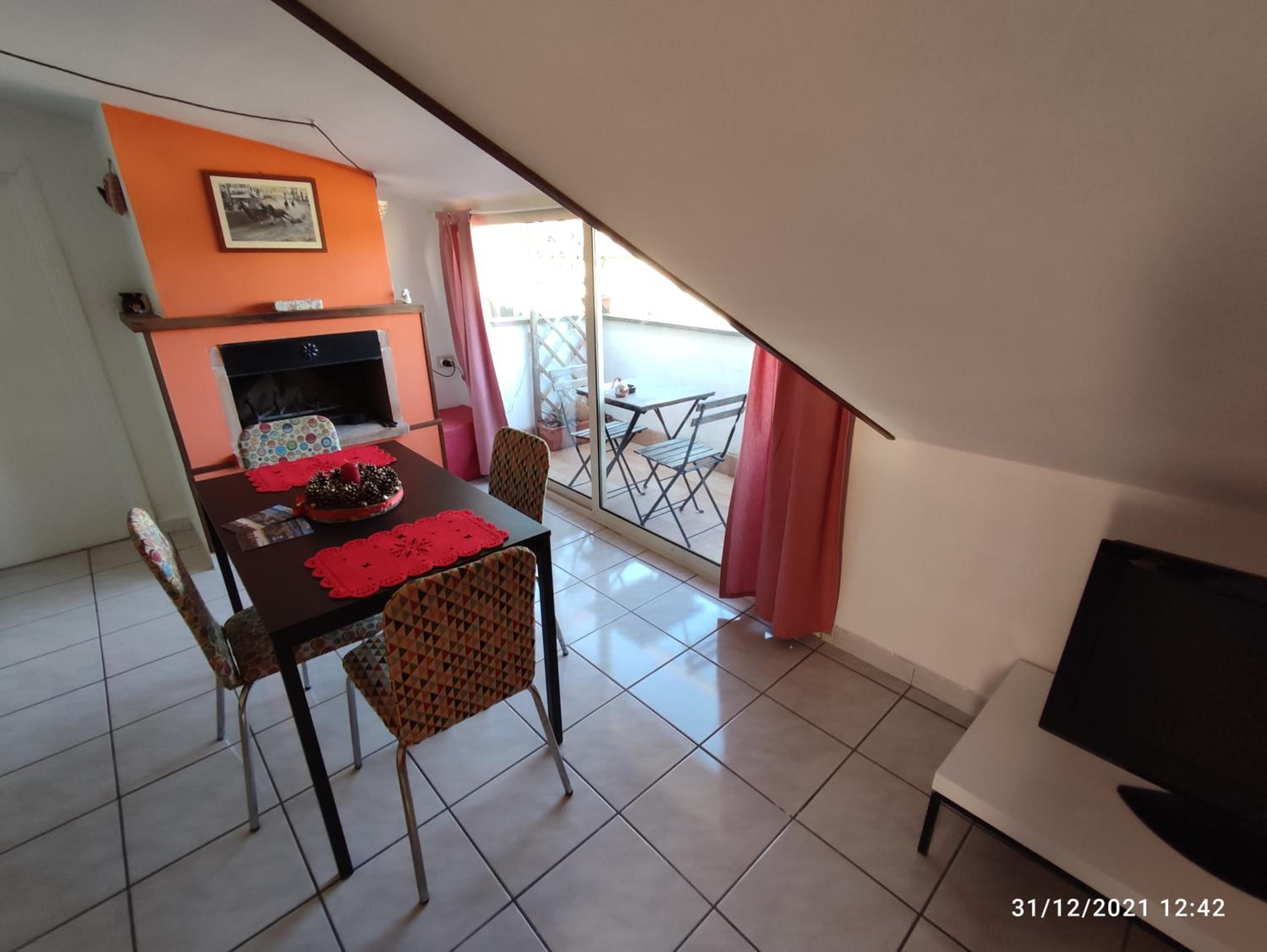 One-Bedroom Apartment - Photo 10