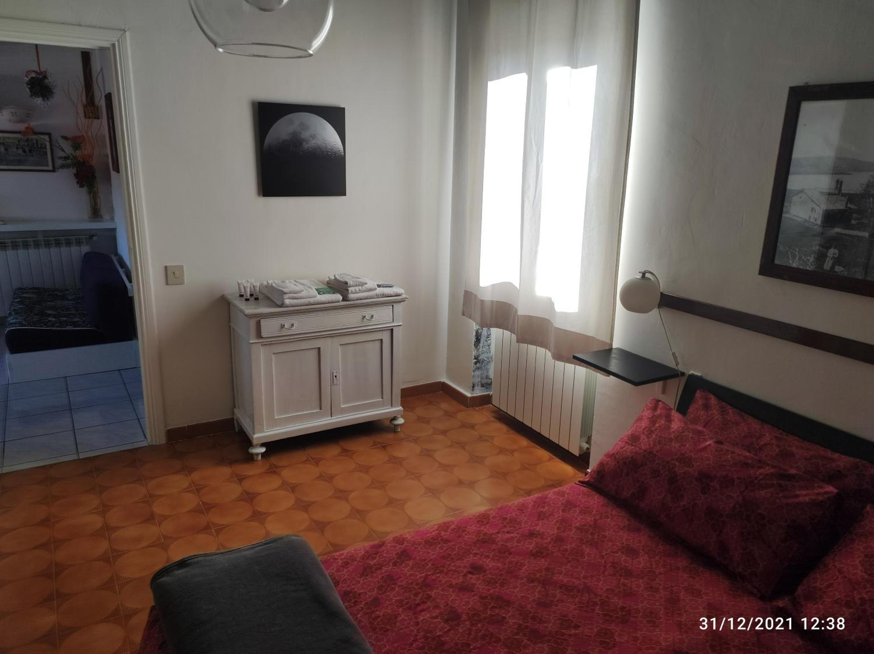 One-Bedroom Apartment - Photo 14