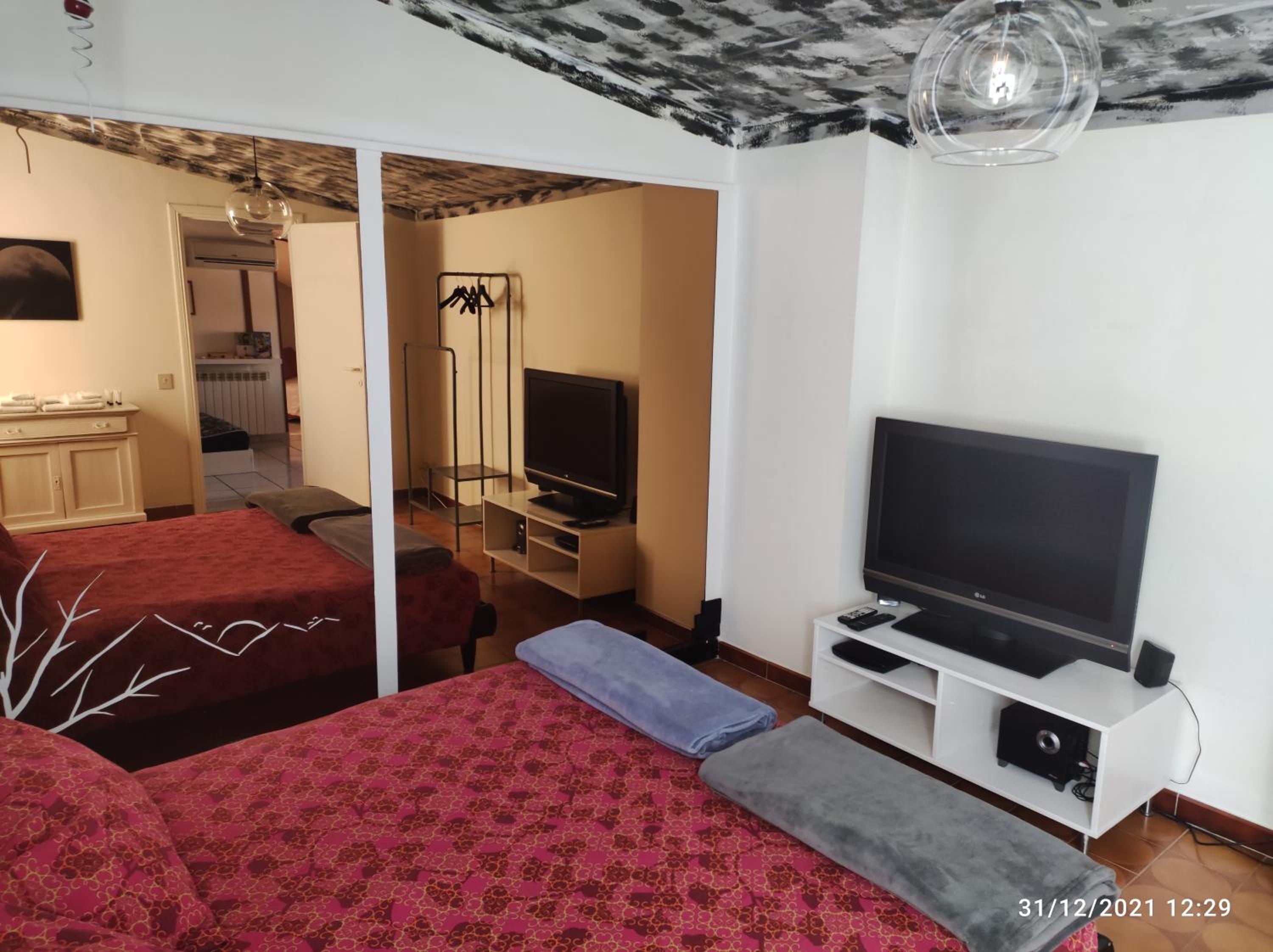 One-Bedroom Apartment - Photo 20