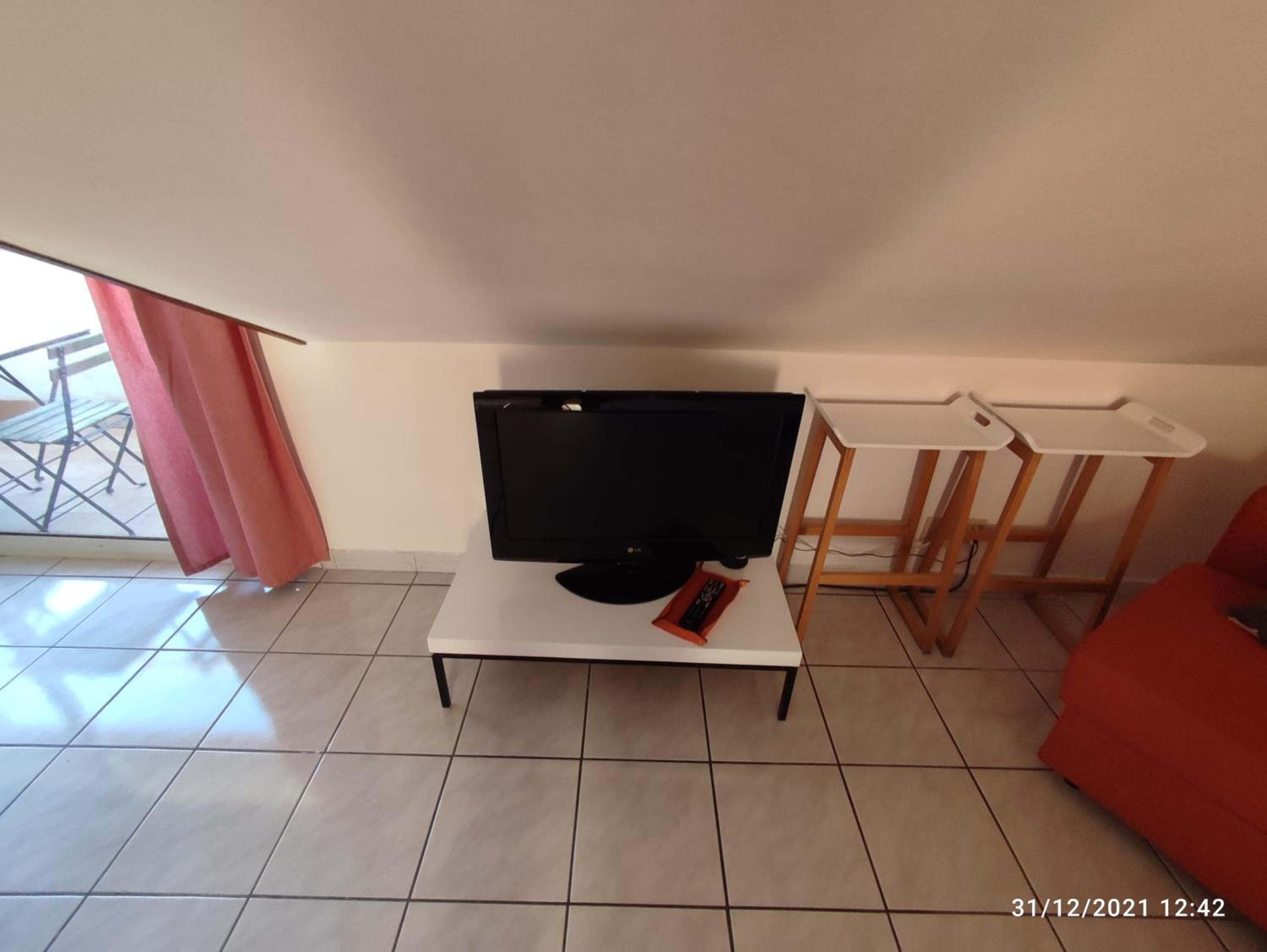 One-Bedroom Apartment - Photo 31