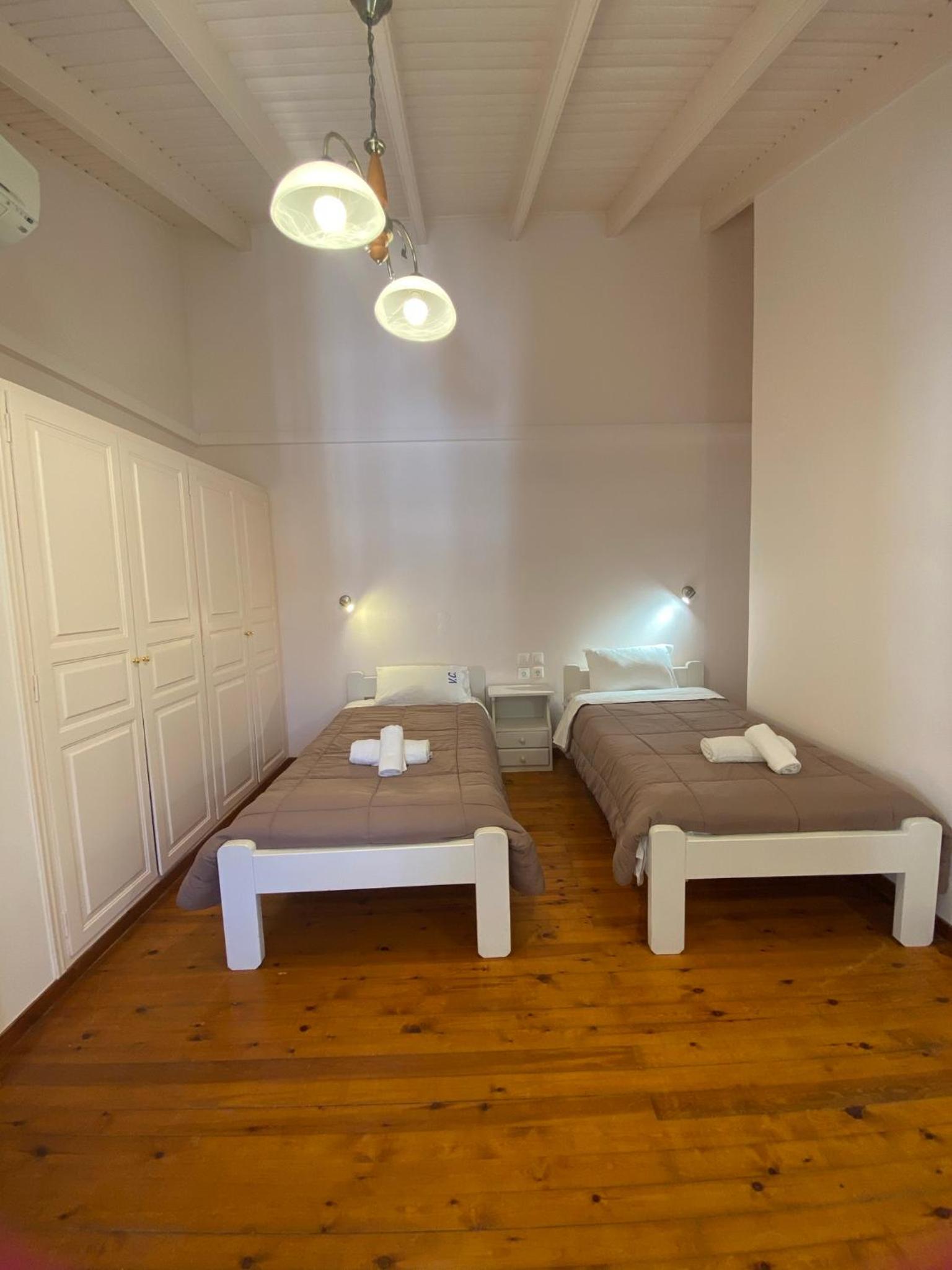 Superior Two-Bedroom Apartment Split Level with Pool View