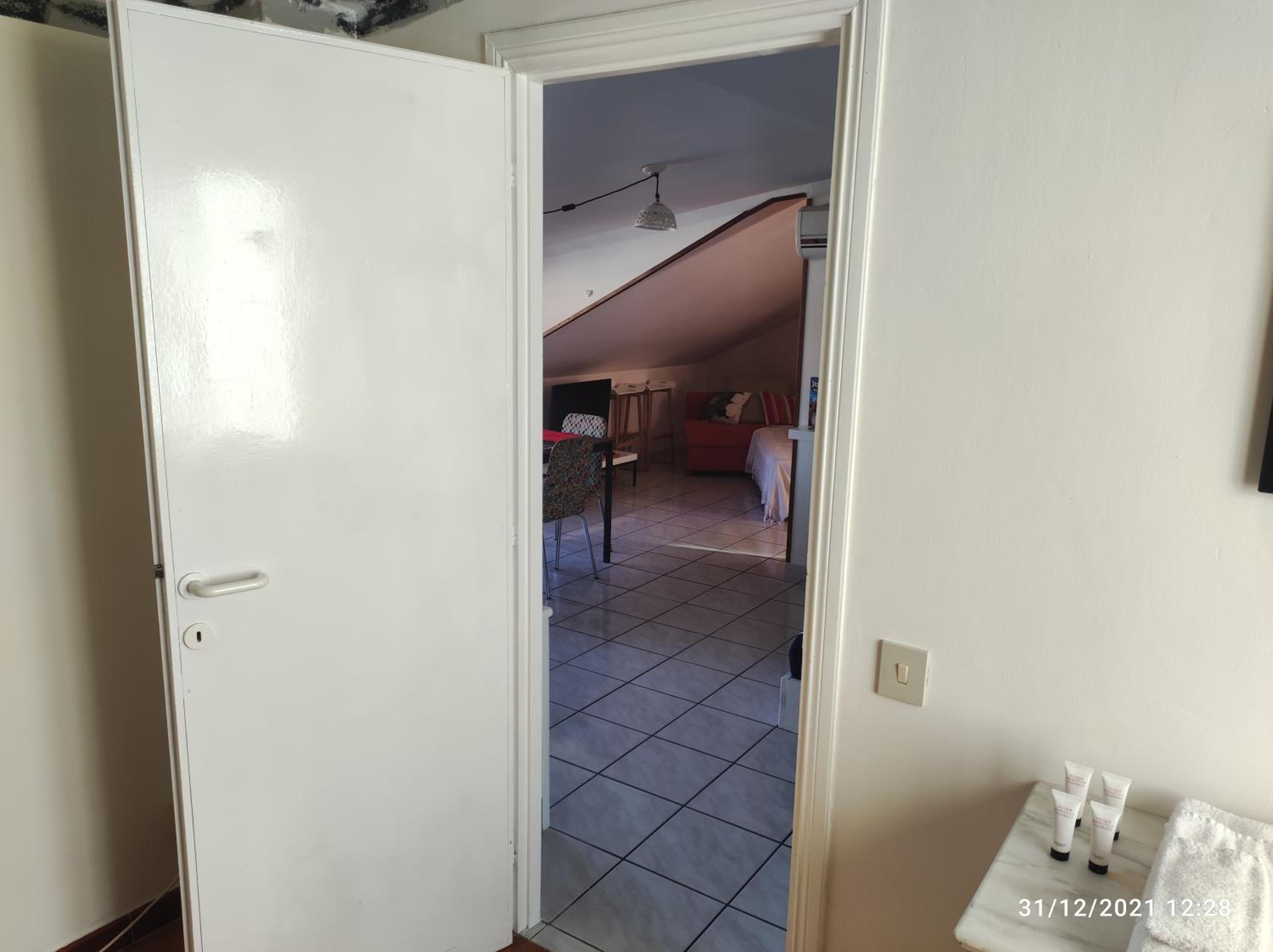 One-Bedroom Apartment - Photo 48