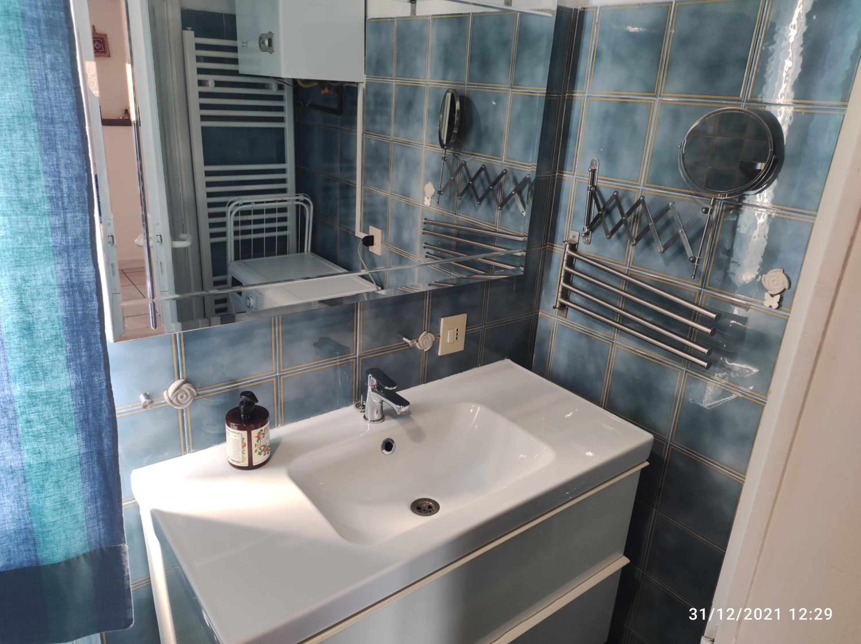 One-Bedroom Apartment - Photo 42