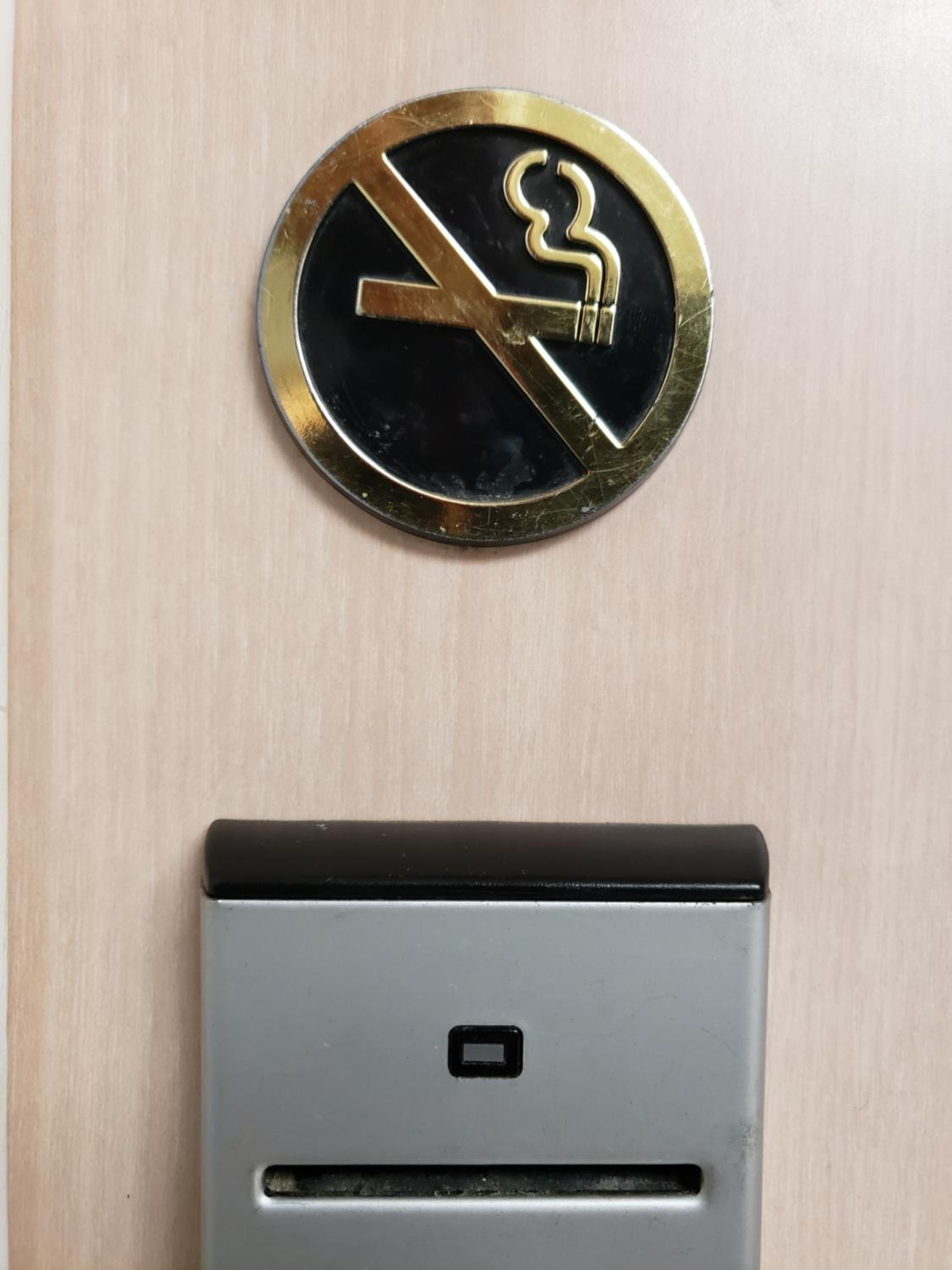 Deluxe Room with Two Full Beds - Non-Smoking - Photo 8