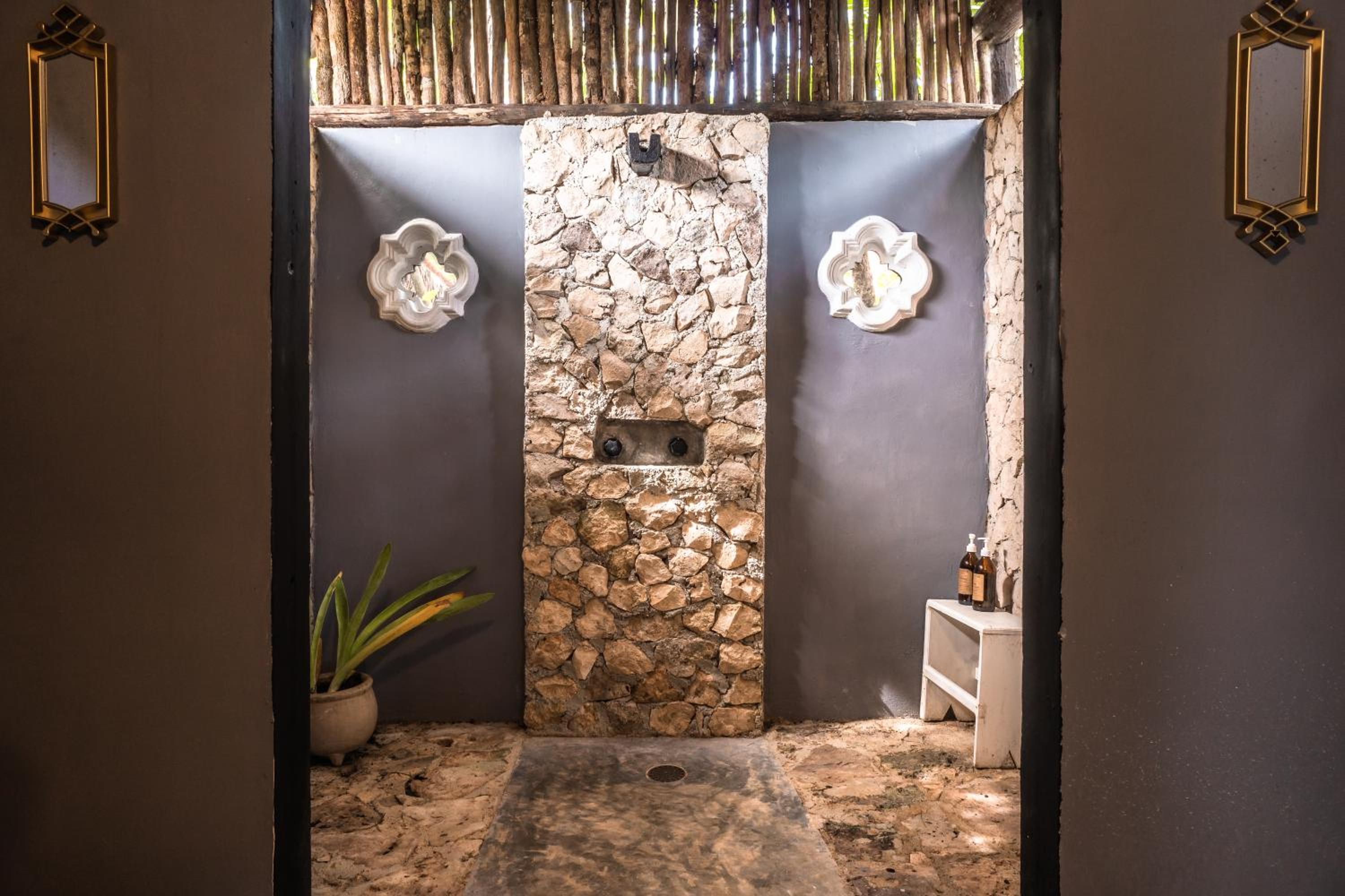 Double Room with Sea View - Photo 9