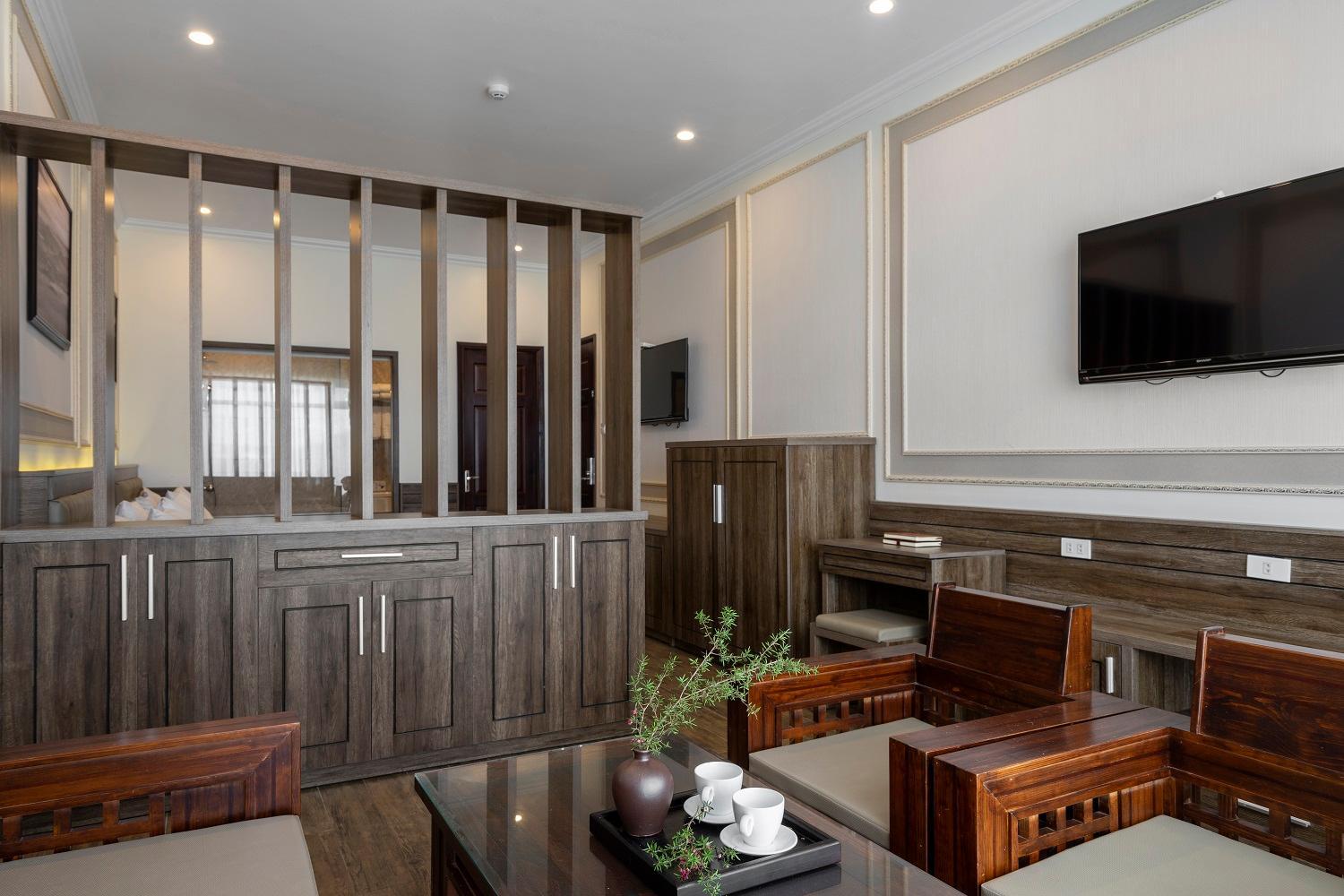 Deluxe Family Room - Photo 7