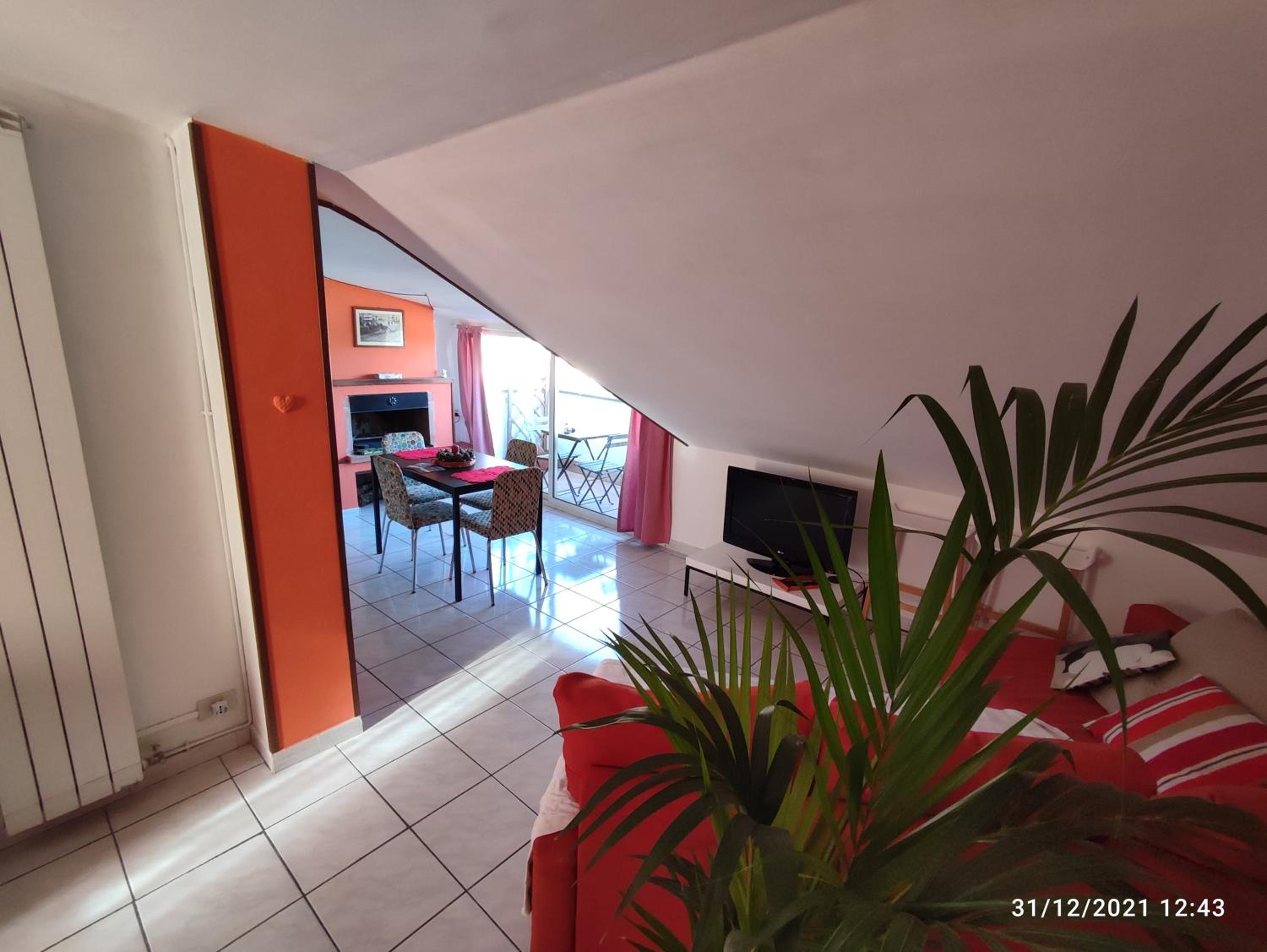 One-Bedroom Apartment - Photo 38