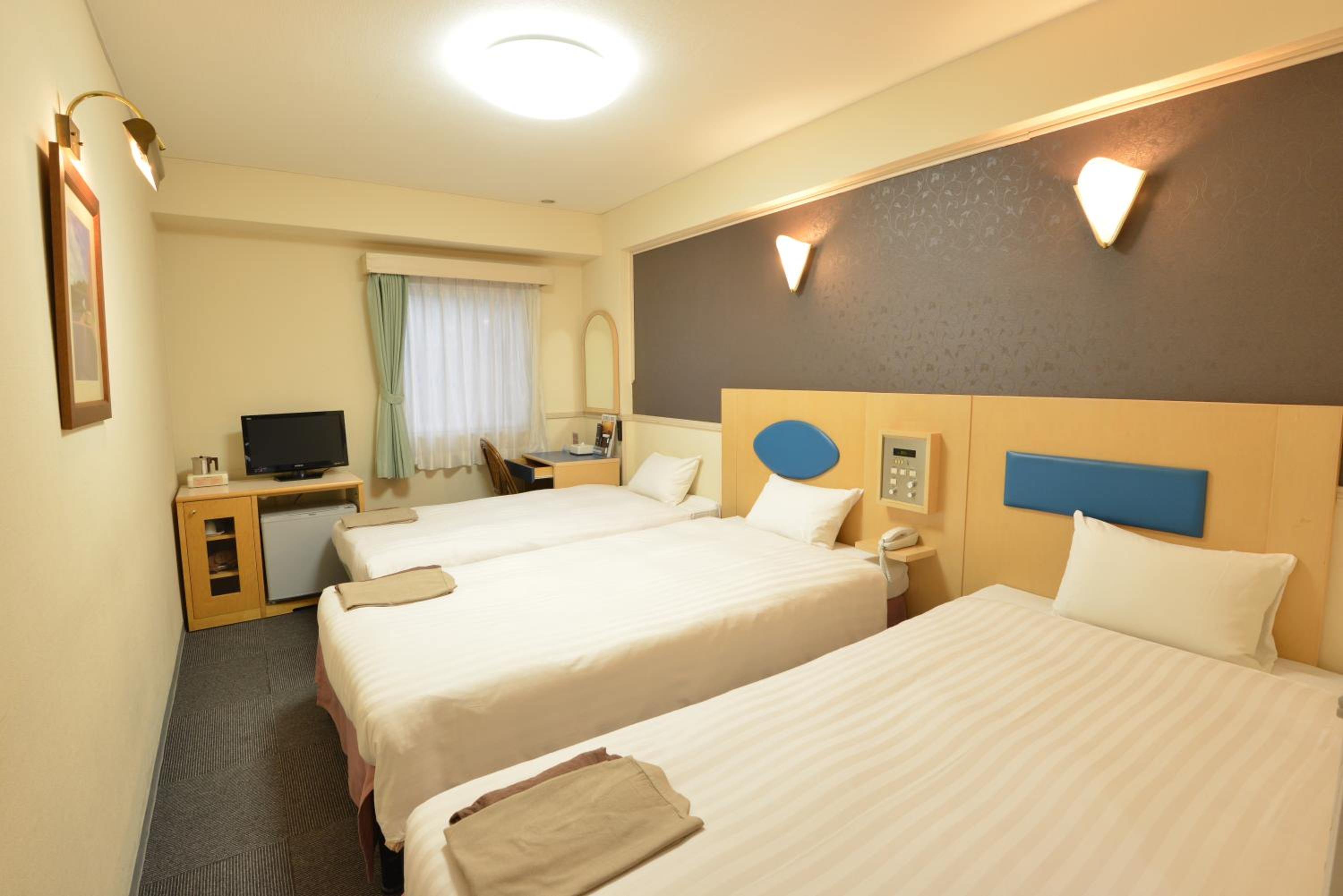 Triple Room - Smoking photo 1