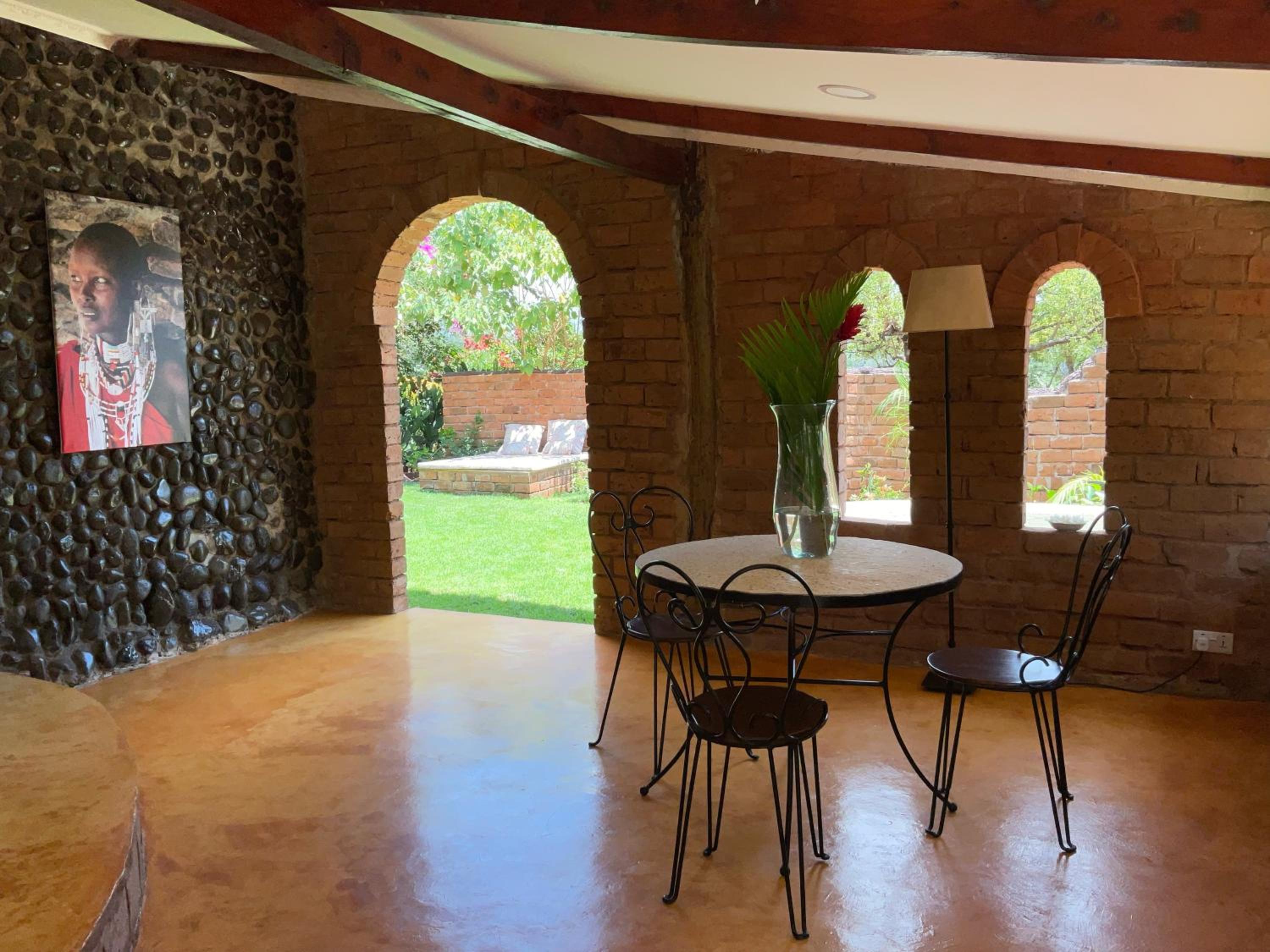 Superior Suite - Photo 23