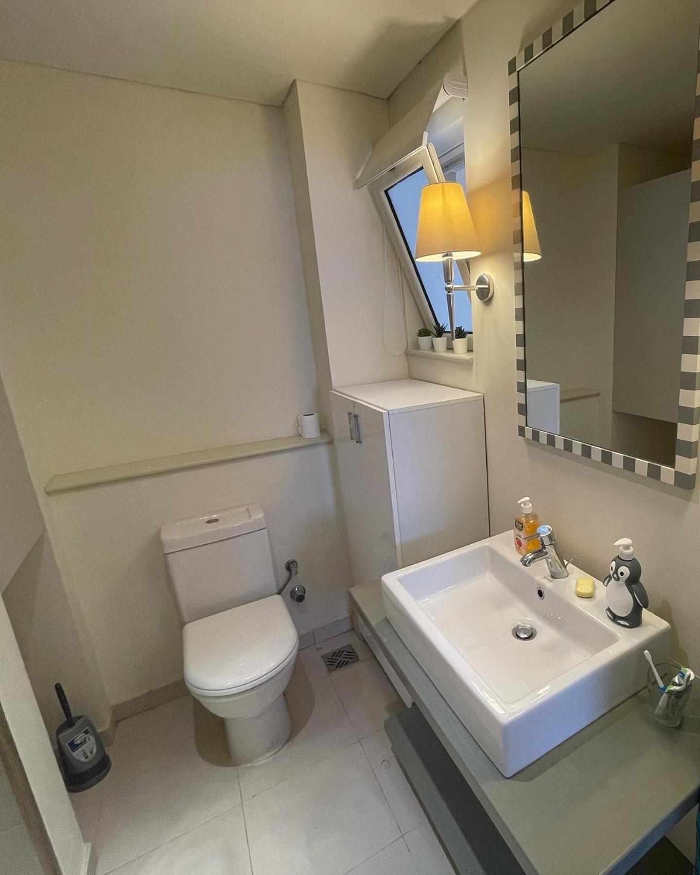 One-Bedroom Apartment - Photo 12