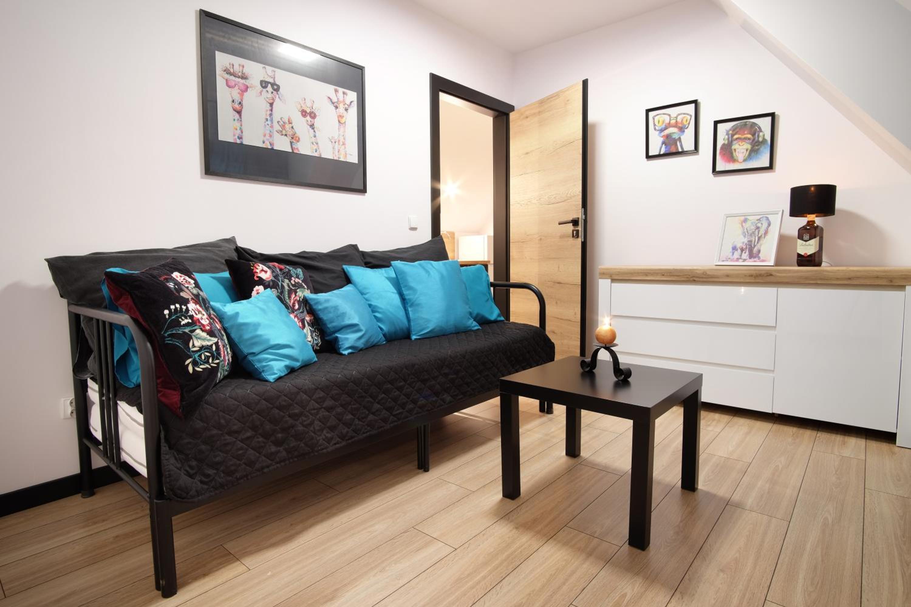 Apartment with Balcony - Photo 12