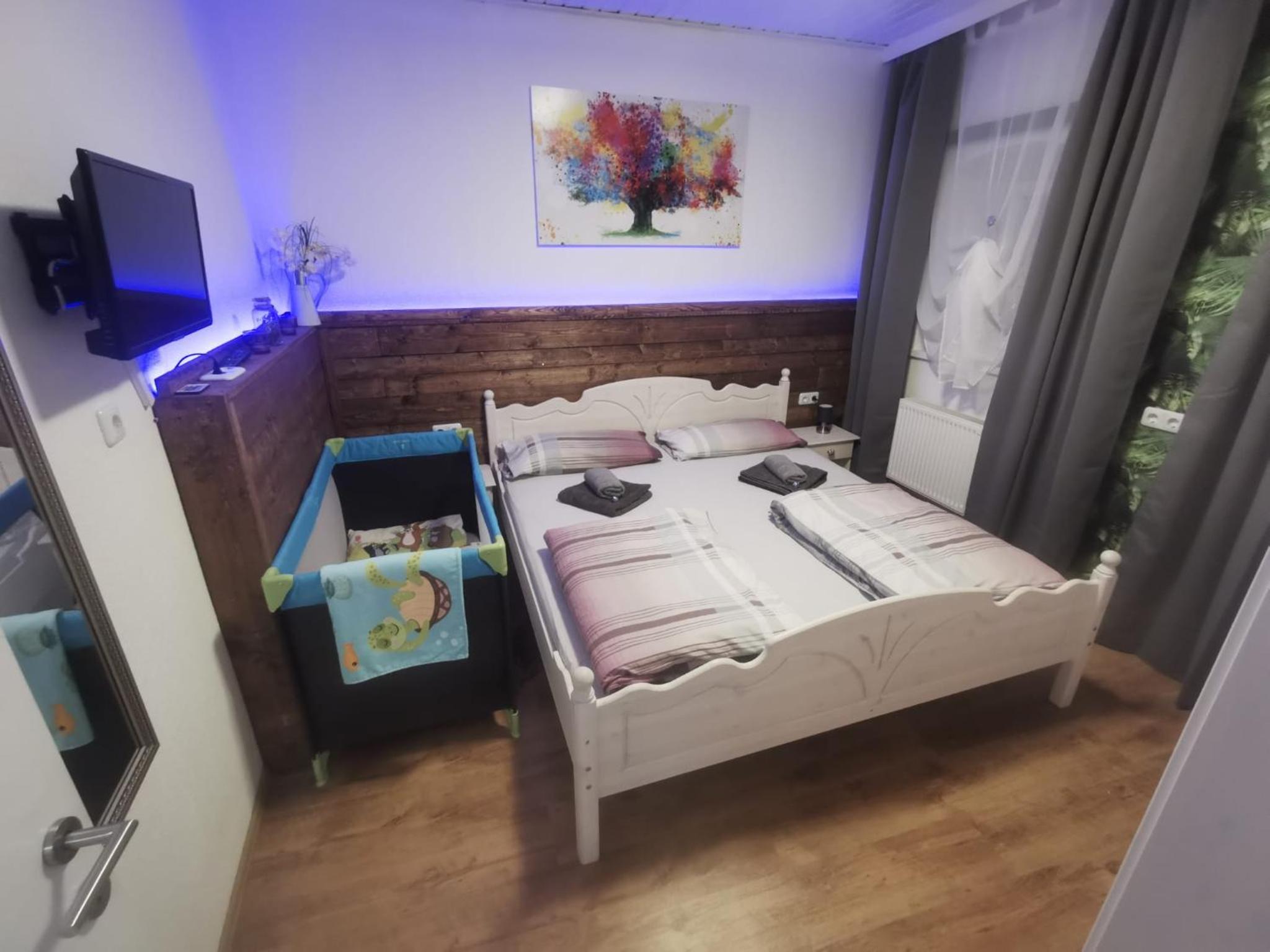 Apartment with Balcony - Photo 2