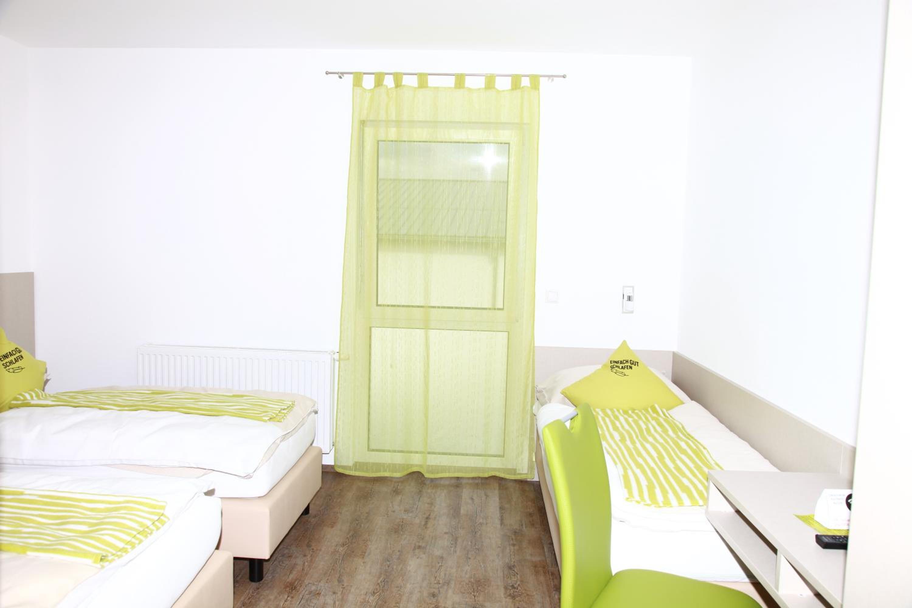 Double or Twin Room Comfort - Photo 1