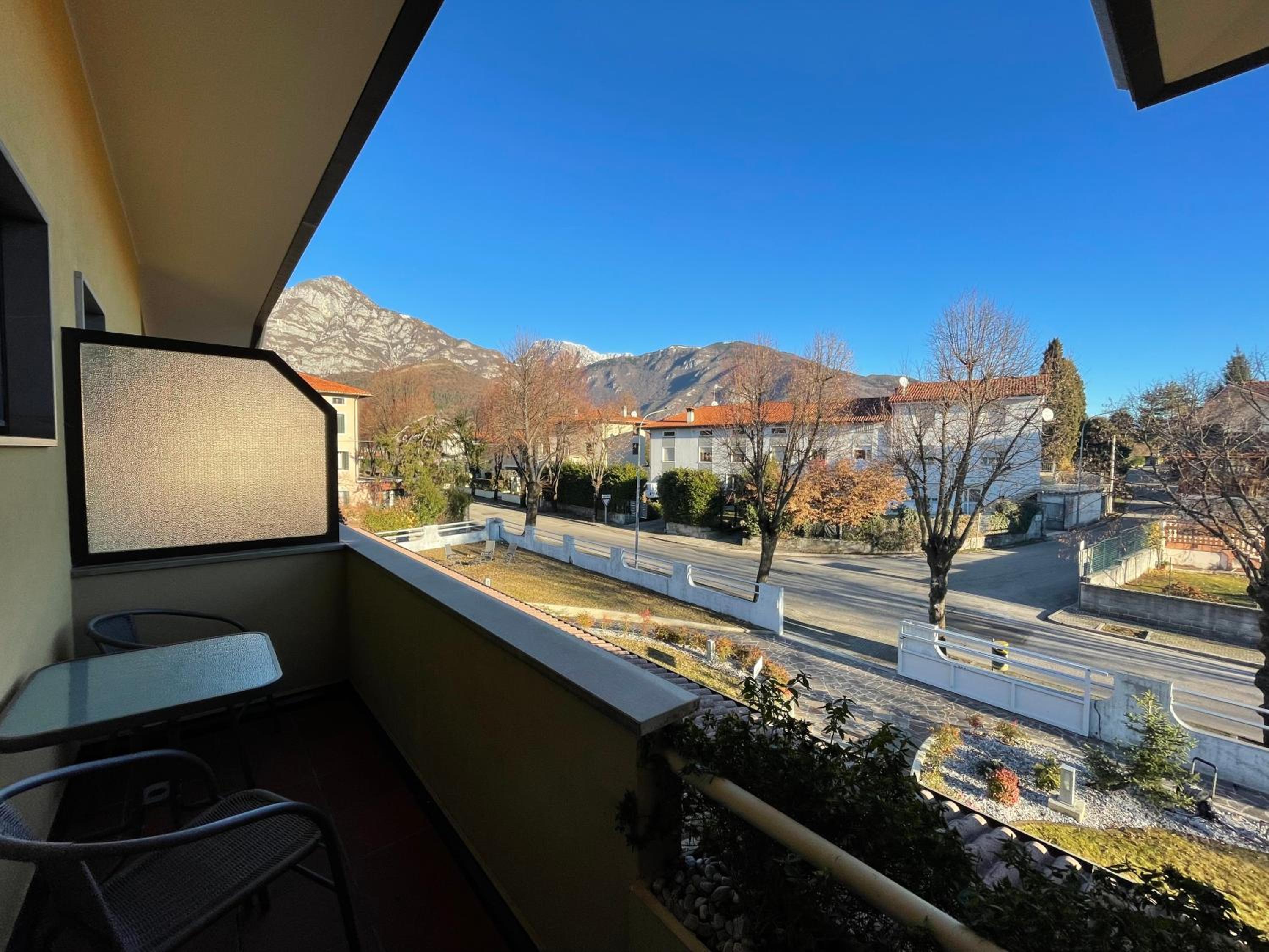 Double Room with Balcony - Photo 21