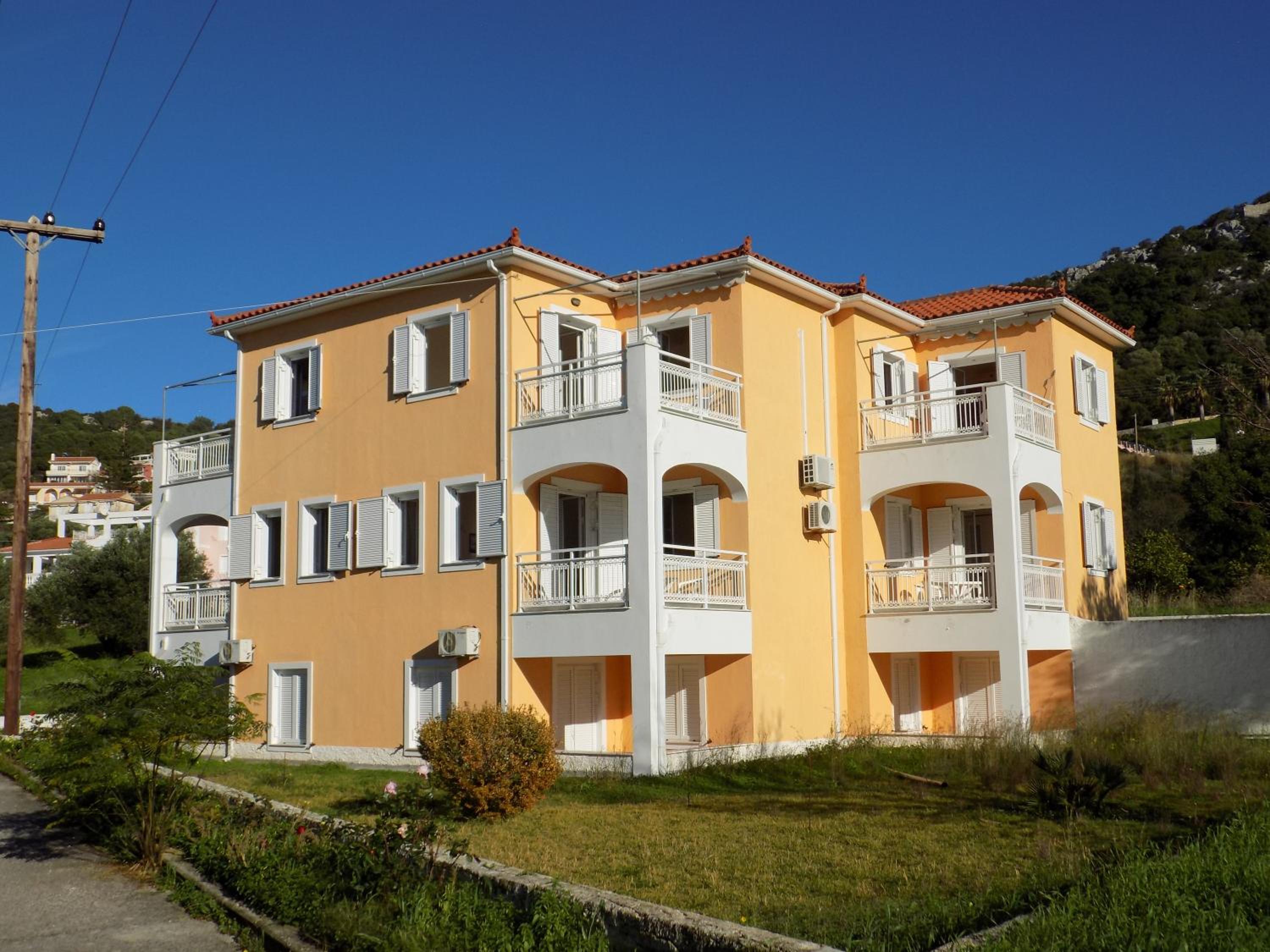 Studio with Terrace photo 2