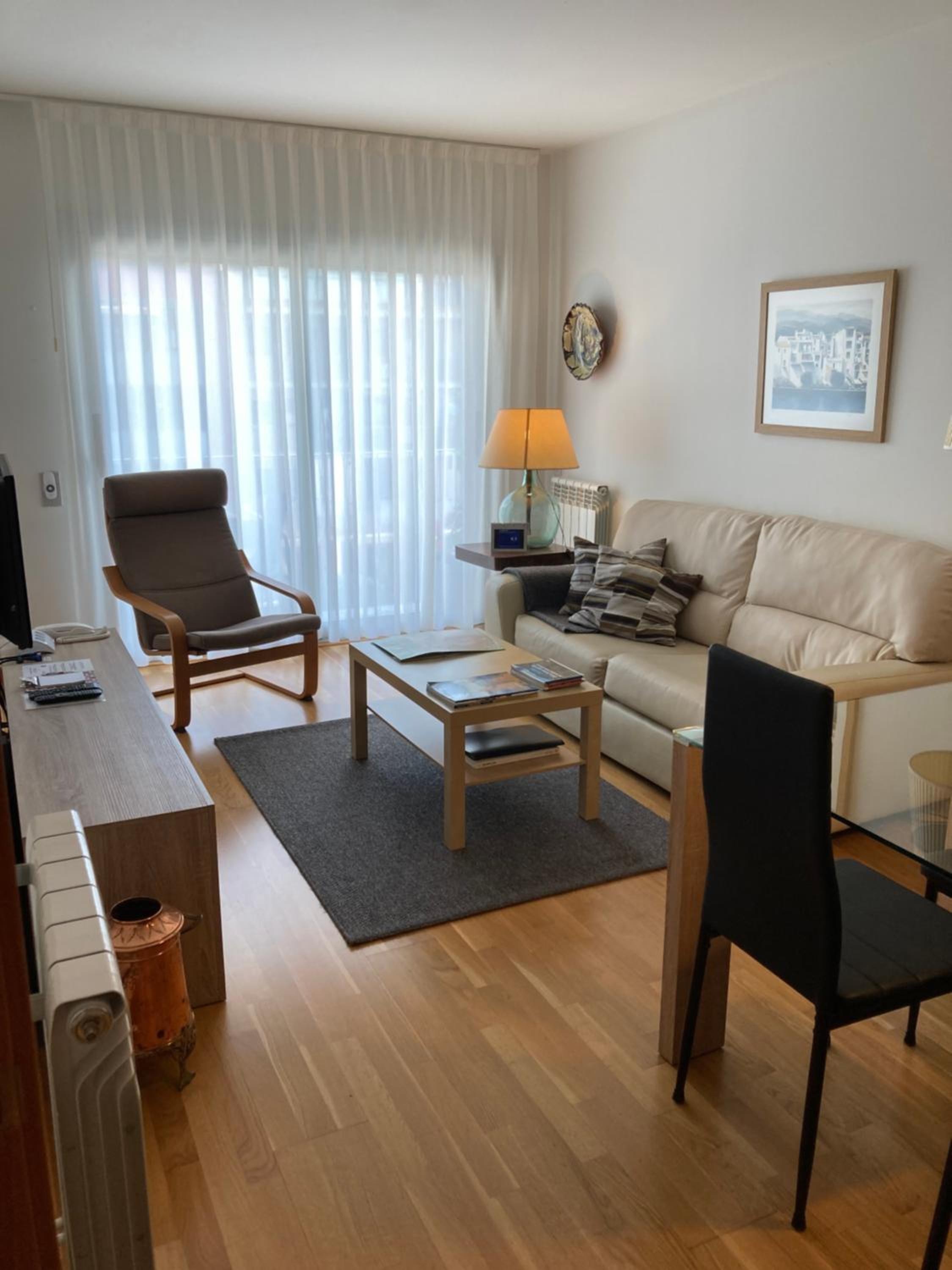 Apartamento de una habitación con balcón