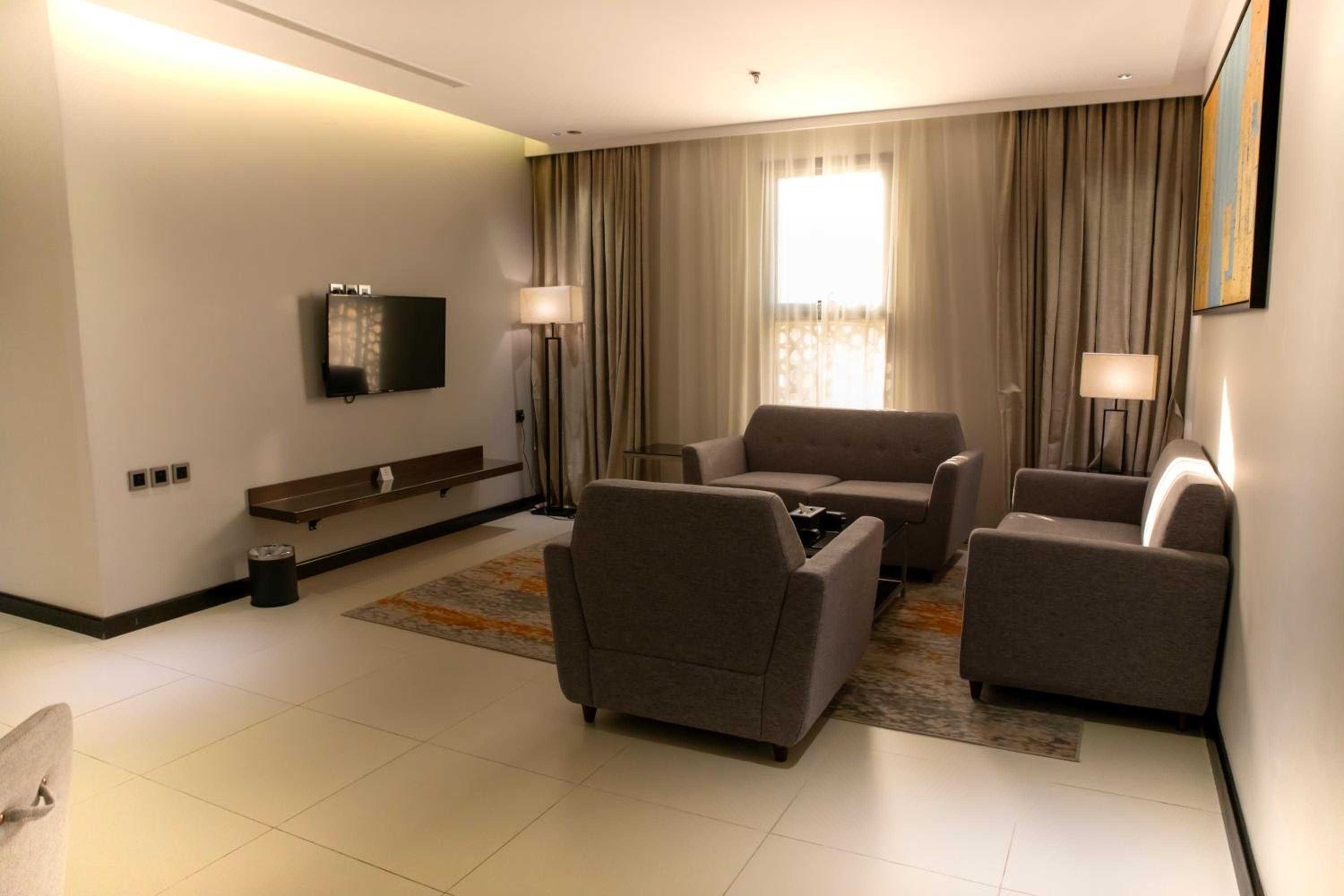 Two-Bedroom Suite - Photo 3