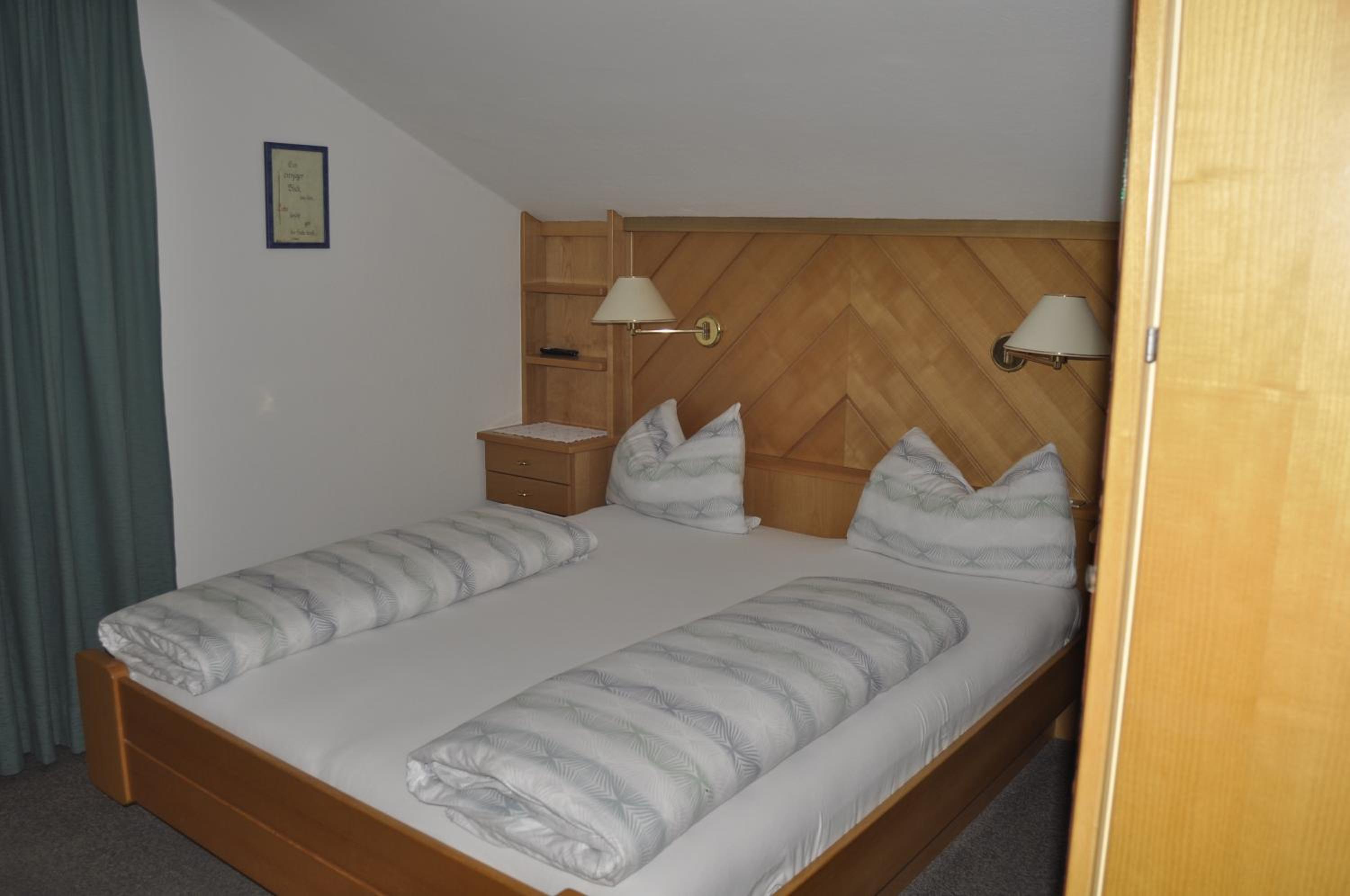 Double Room with Balcony without View photo 1