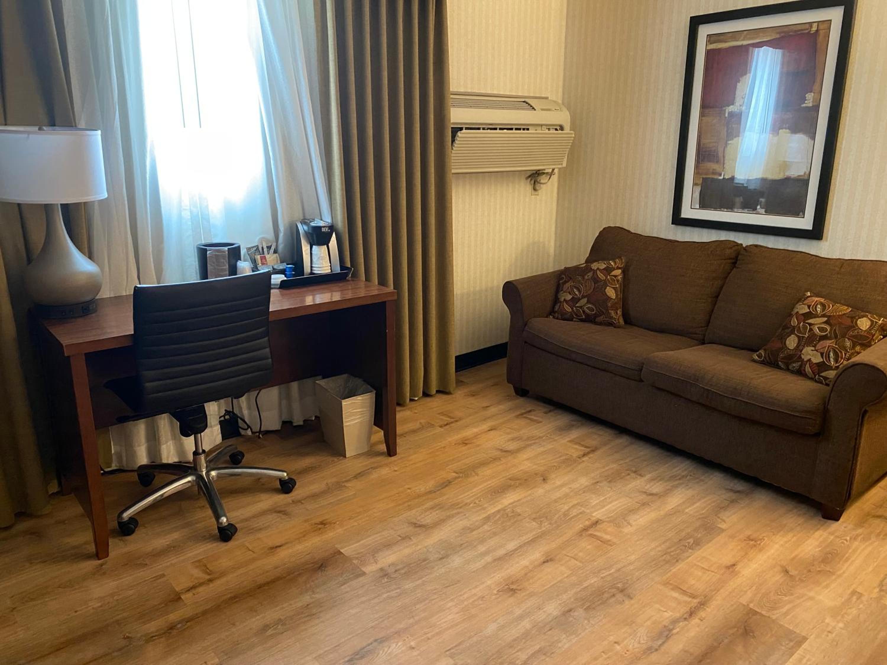 Suite with Sofa Bed - Photo 6