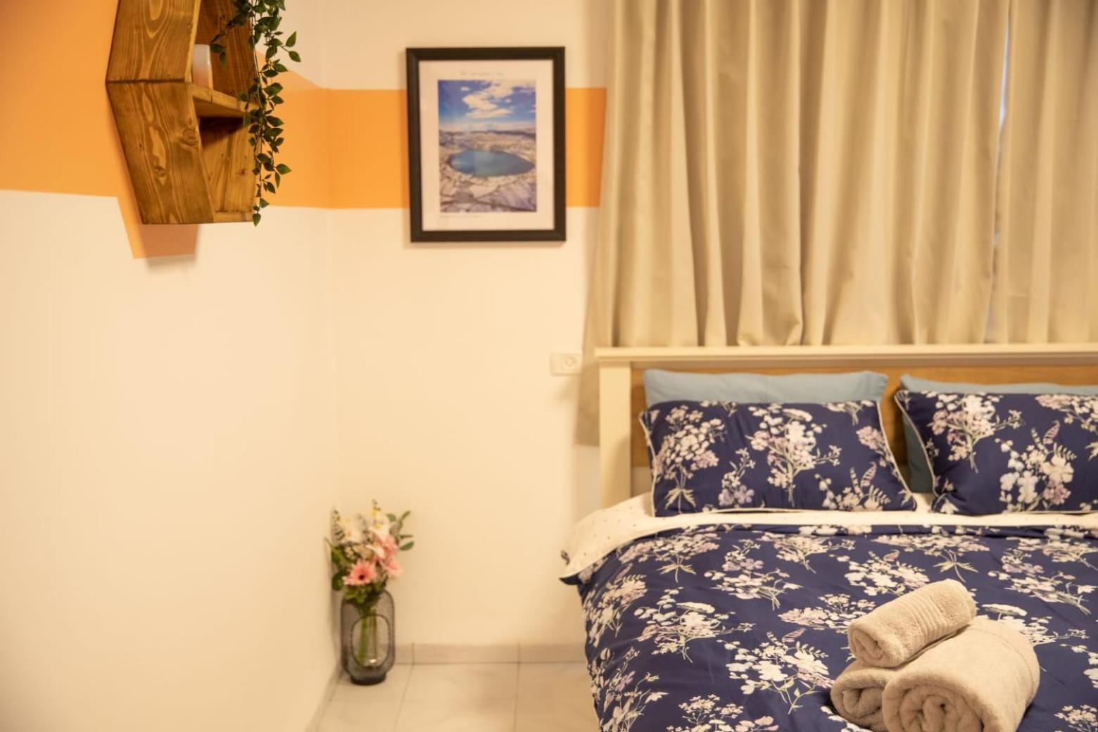 Two-Bedroom House - Photo 13
