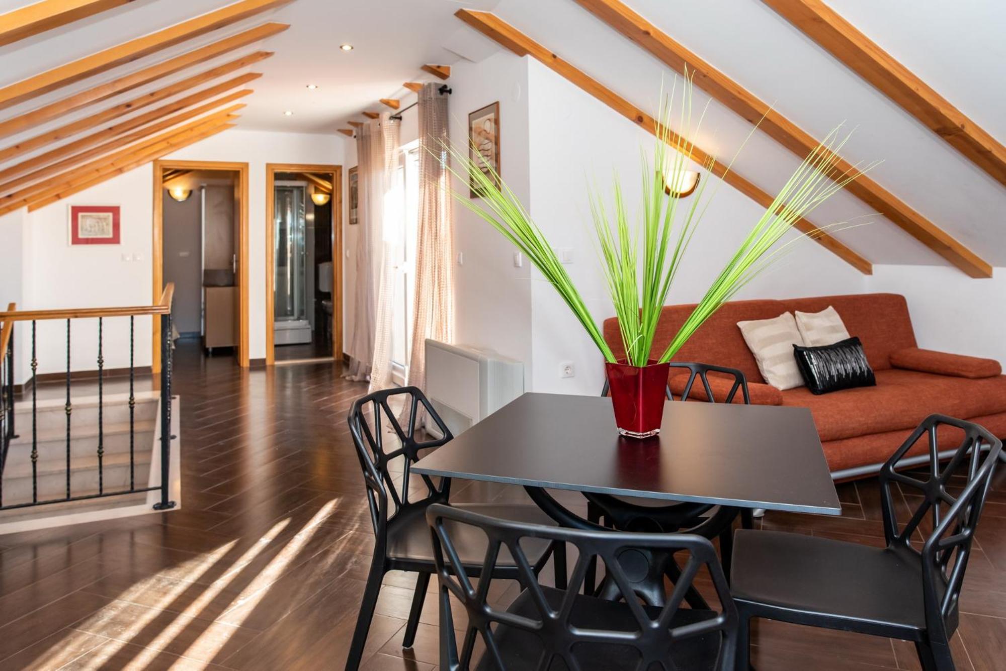 Comfort Apartment with Balcony photo 1