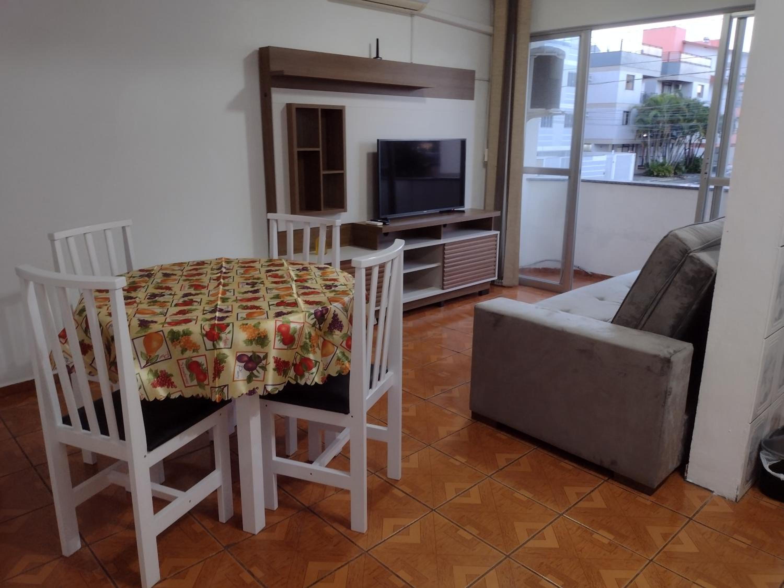 One-Bedroom Apartment - Photo 9