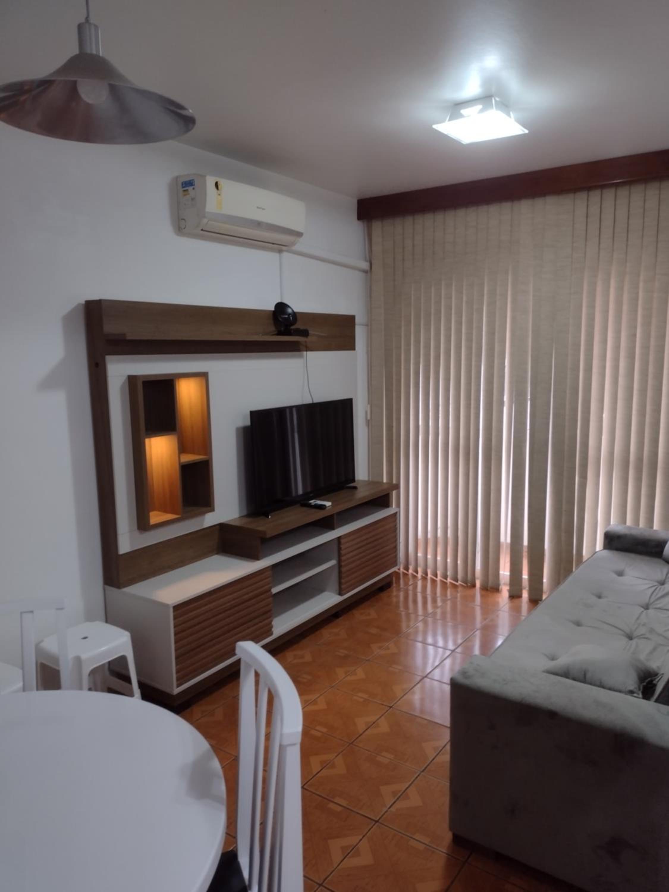 One-Bedroom Apartment - Photo 1