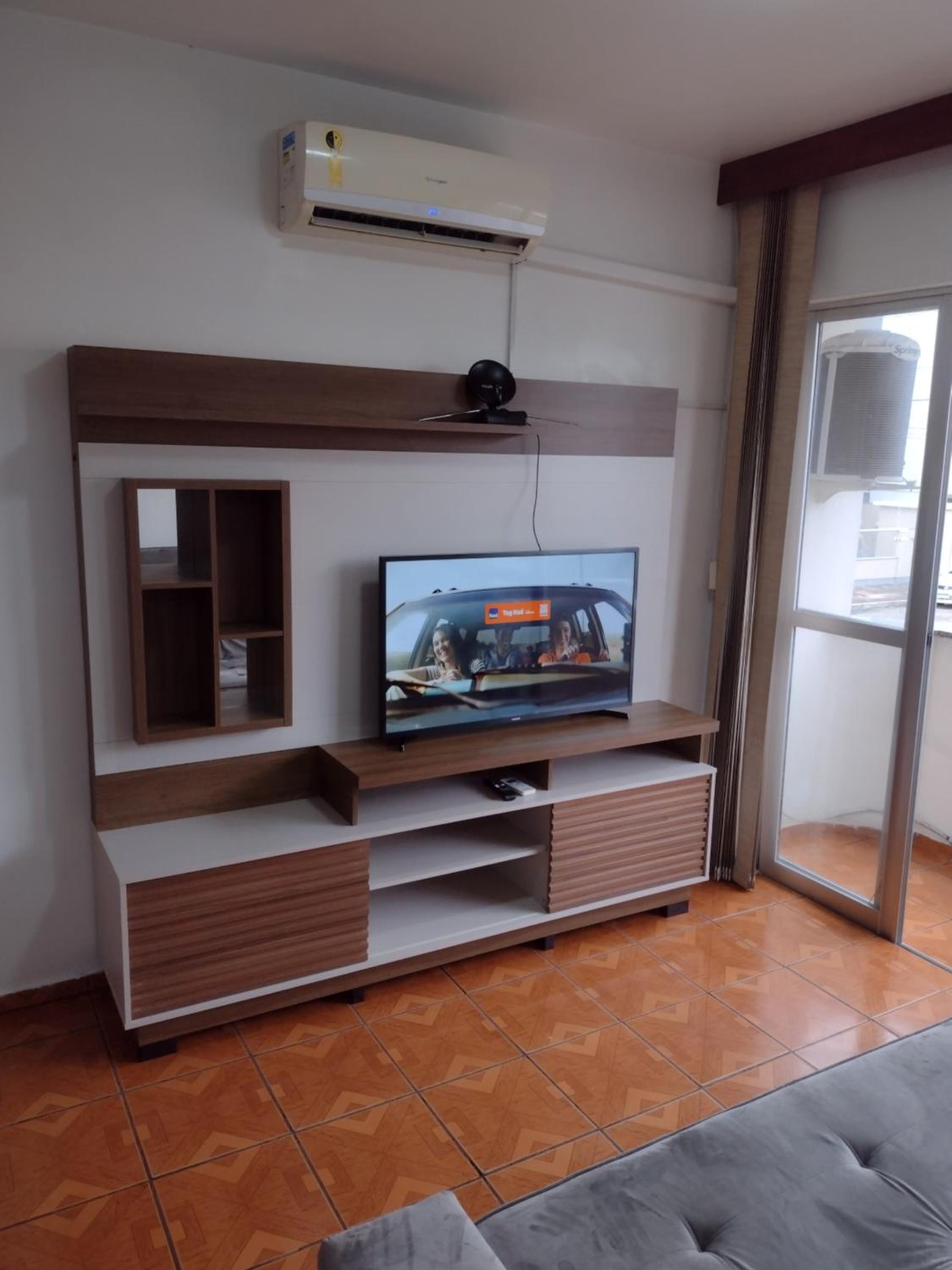 One-Bedroom Apartment - Photo 4